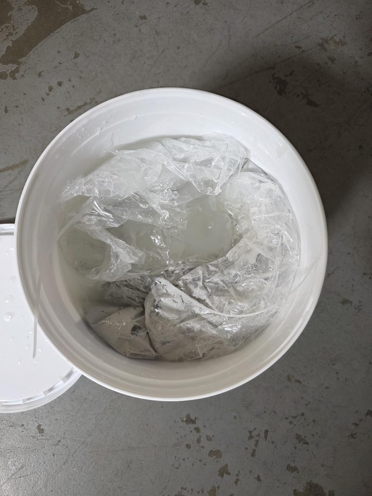 Two-Part Epoxy Floor Paint | 1.06 Gal | 4:1 Mix Ratio | Low VOC, Floor Coating for Garage & Basement | Anti-Slip, Chemical Resistant, 4H Hardness | Self-Leveling High-Gloss Finish for 270 Sq.Ft Per Coat customer photo 2