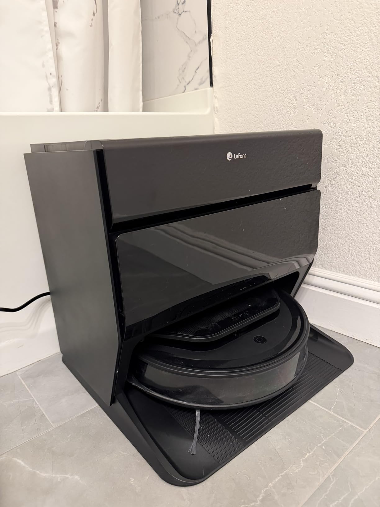 Lefant Robot Vacuum and Mop Combo, 23,000Pa, 120-Day Self-Emptying, M5 Pro customer photo 2