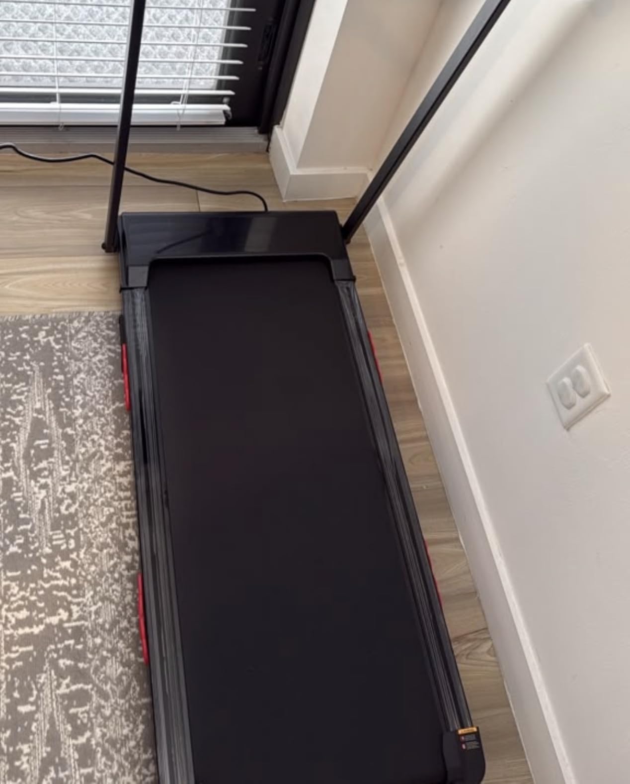 KASSADIN Electric Walking Pad Treadmill with Handle Bar Incline for Home, Portable Walking Pad Treadmill with Handles for Home Small, 3.0HP Mini Under Desk Treadmill for Exercising, 0.6-7.6MPH, 350LB customer photo 1