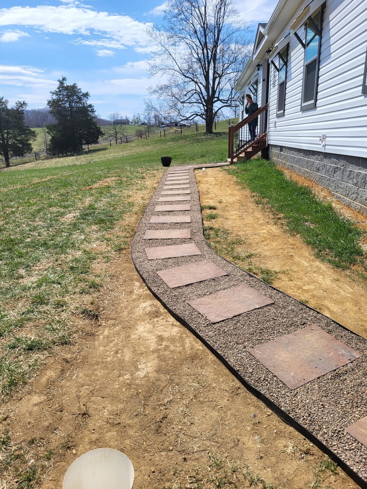 Landscape Edging 4 Inch Tall No Dig Garden Edging Border 33FT with 30 Metal Stakes, Lawn Edging for Yard, Flower Bed and Landscaping (Black, 33FT) customer photo 2