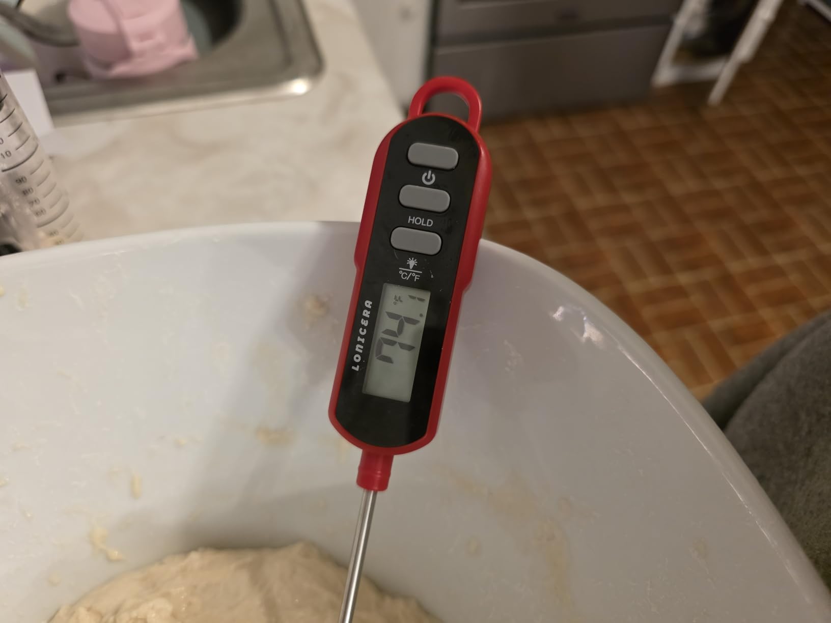LONICERA Digital Candy Thermometer with Pot Clip, 11-Inch Probe, Red customer photo 2