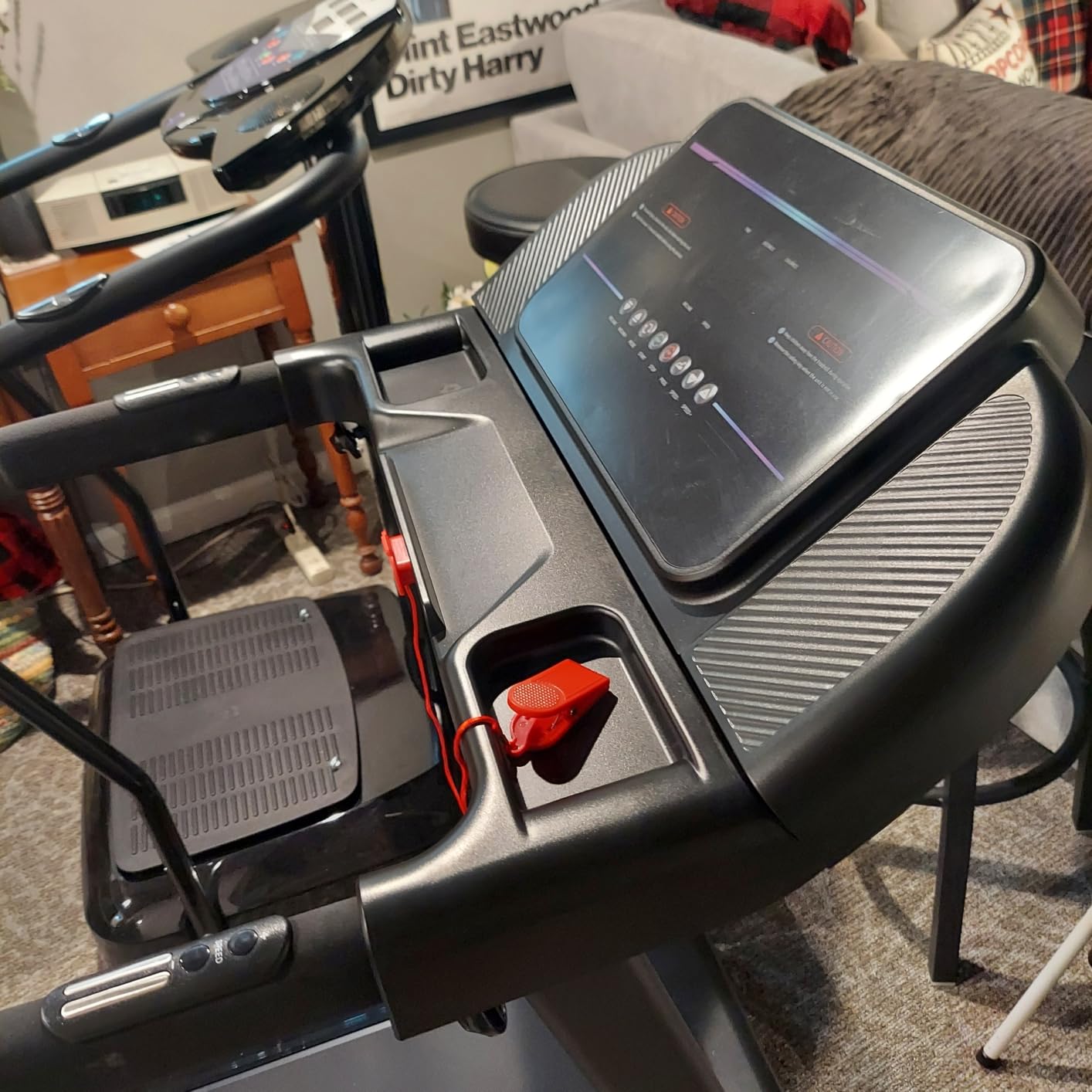 UMAY Fitness 20% Auto InclineTreadmill, Running Foldable Treadmills | for Home Auto Folding with Pulse Sensors, 400 LBS Capacity, 4.0HP Quiet Brushless, Max 8.0 MPH customer photo 2