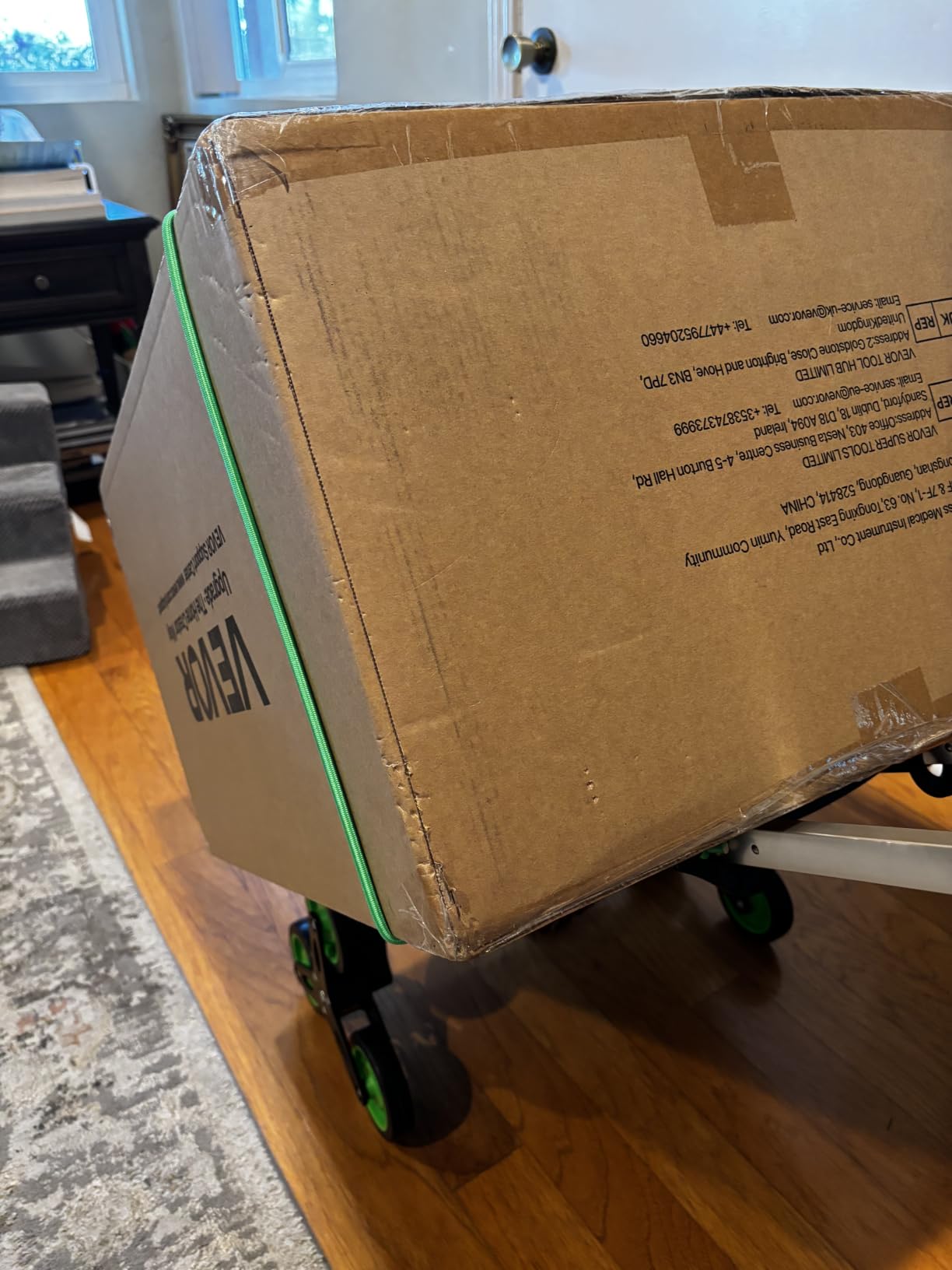Stair Climbing Folding Hand Truck, 200LBS Aluminum Hand Cart Dolly with 6 Wheels & Bungee Cord, 2-Level Adjustable Handle (38