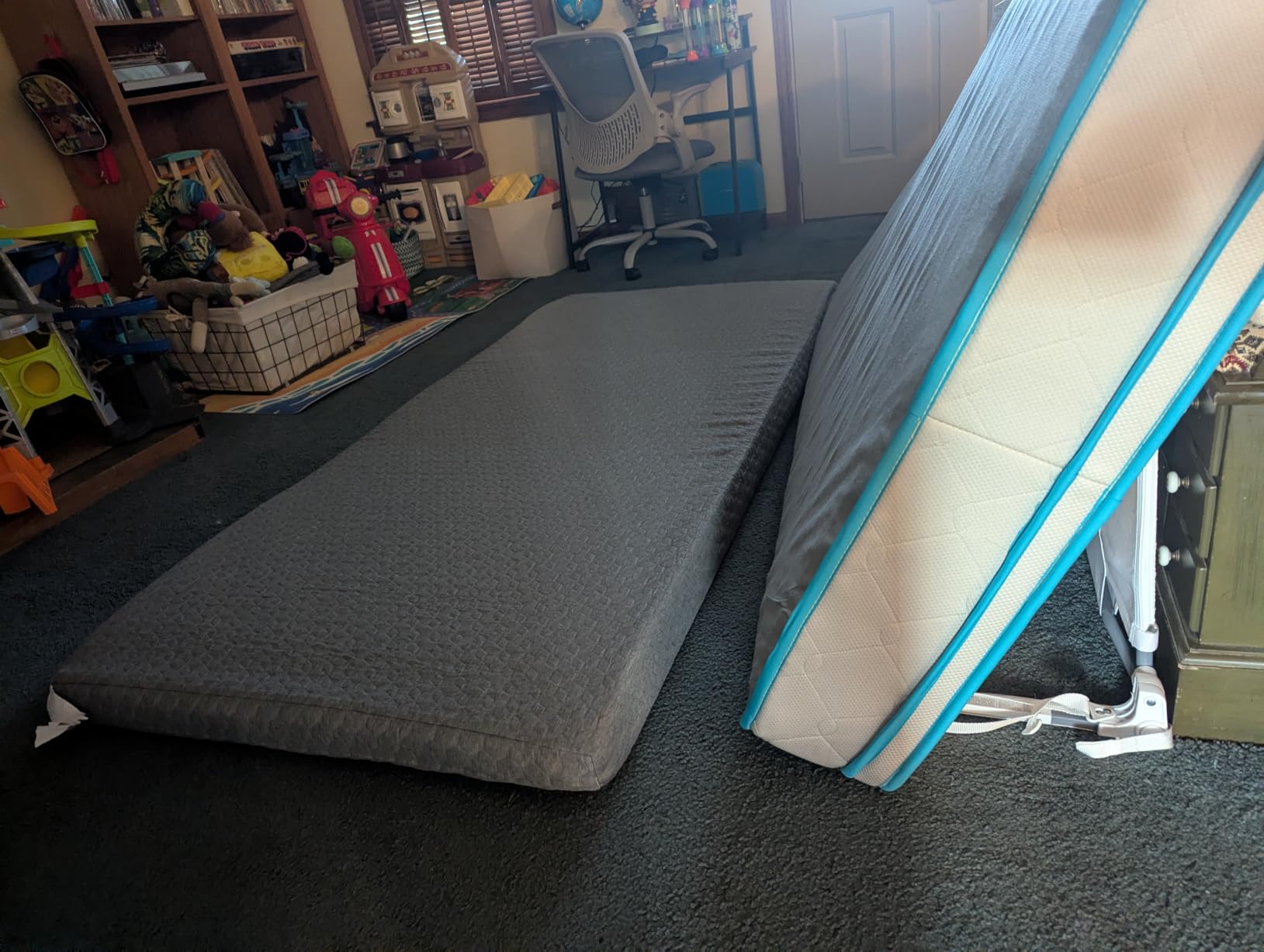 Novilla 14 Inch Queen Size Gel Memory Foam Mattress for Pressure Relief customer photo 2