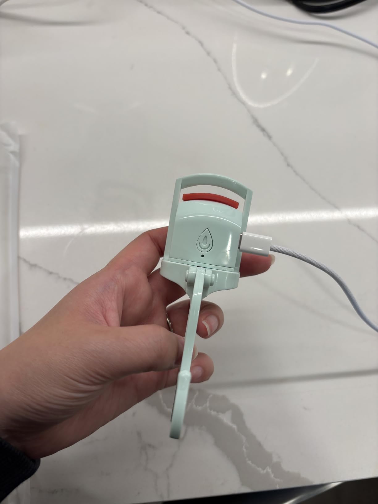 Heated Eyelash Curler customer photo 1