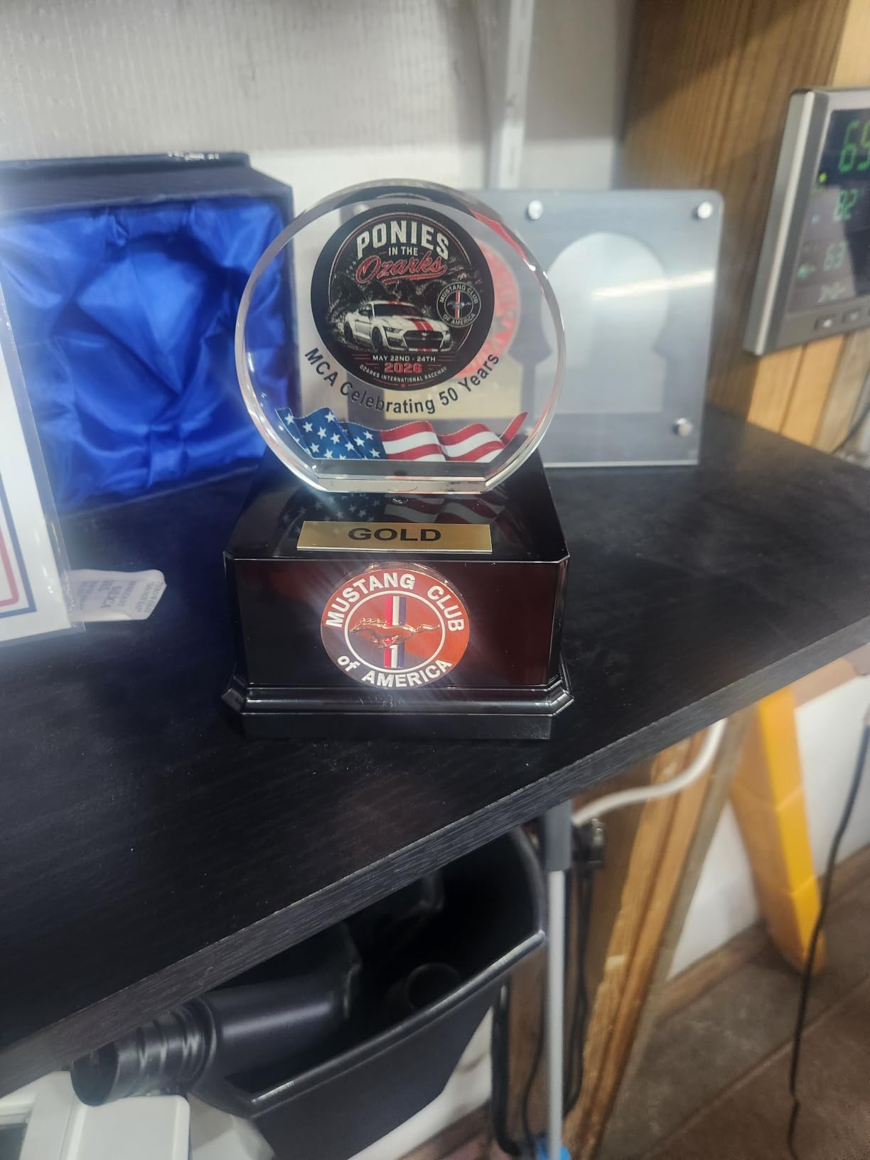 Premium Black Gloss Display Base - Weighted Square Pedestal for Trophies, Sculptures, 3D Prints, & Crafts - Heavy-Duty Riser Stand (4.5x4.5x2.5 inch) customer photo 1