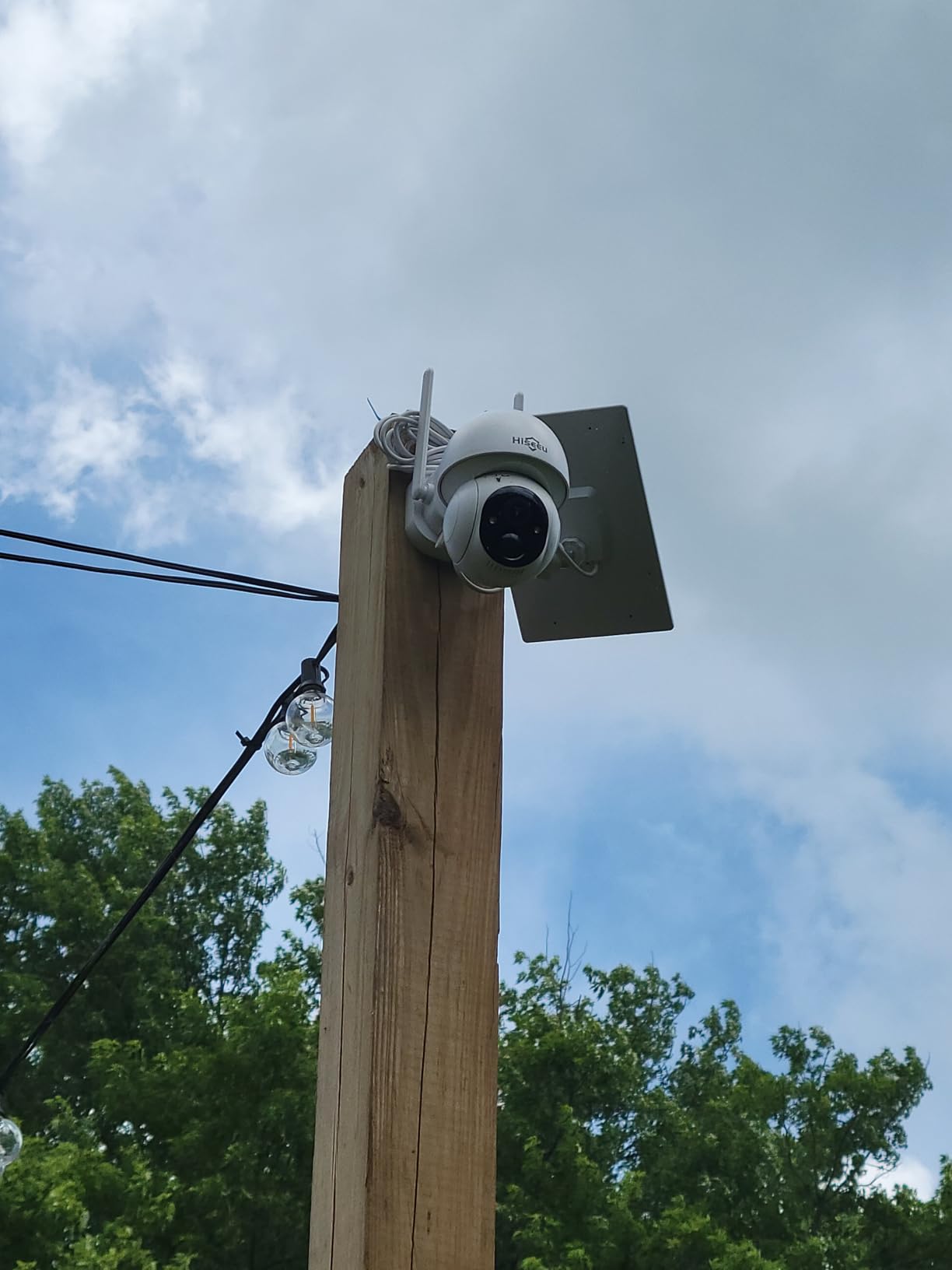 Hiseeu Solar Security Camera, 4MP 8-Cam Kit, 1TB HDD customer photo 1