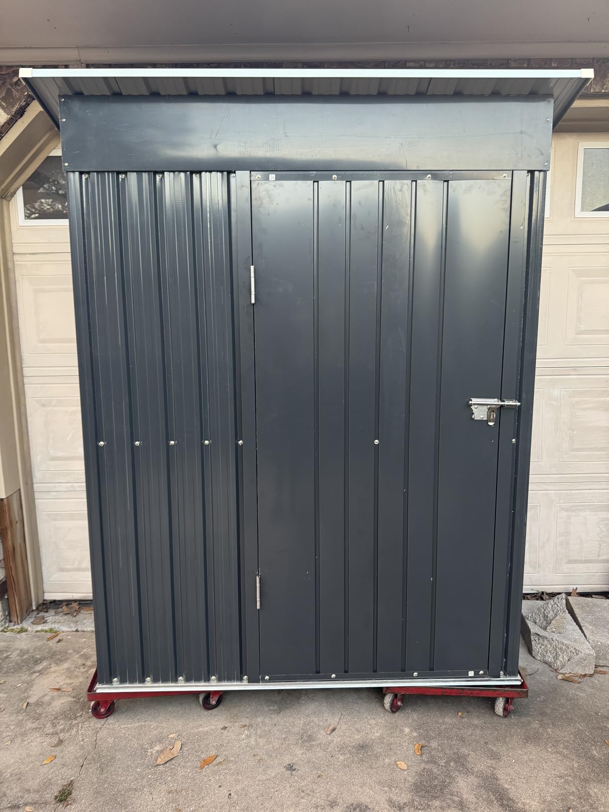 Breezz Metal Trash Can Storage Shed 6 x 3 ft customer photo 2