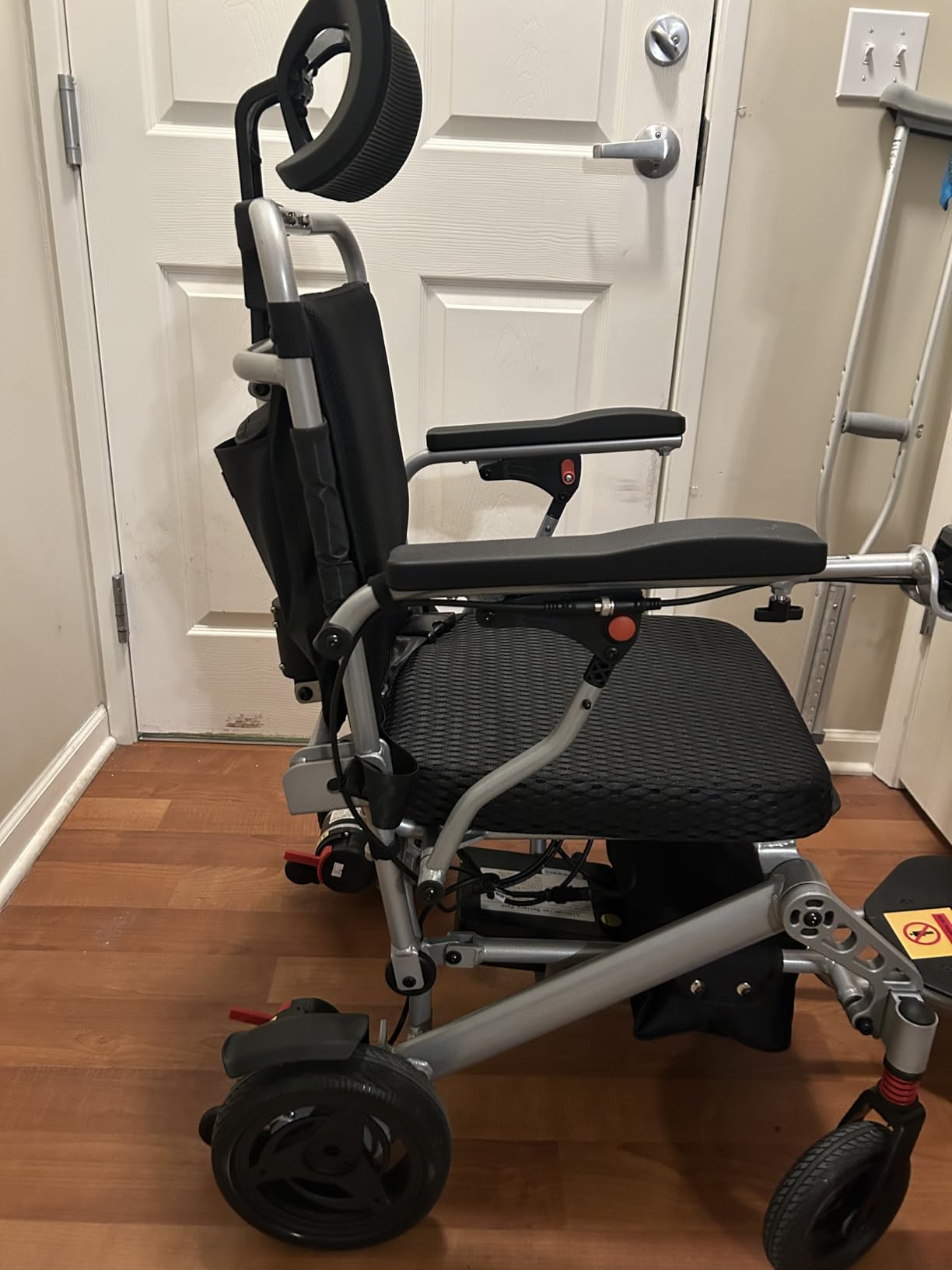 440 lb Capacity Electric Wheelchair, 22 inch Wider Seat Wheelchair, 30+Miles 700W Motor All Terrain Power Wheelchair, Heavy Duty Wheelchair with Dual Battery(12AH+12AH), with Dust Cover and Backpack customer photo 1