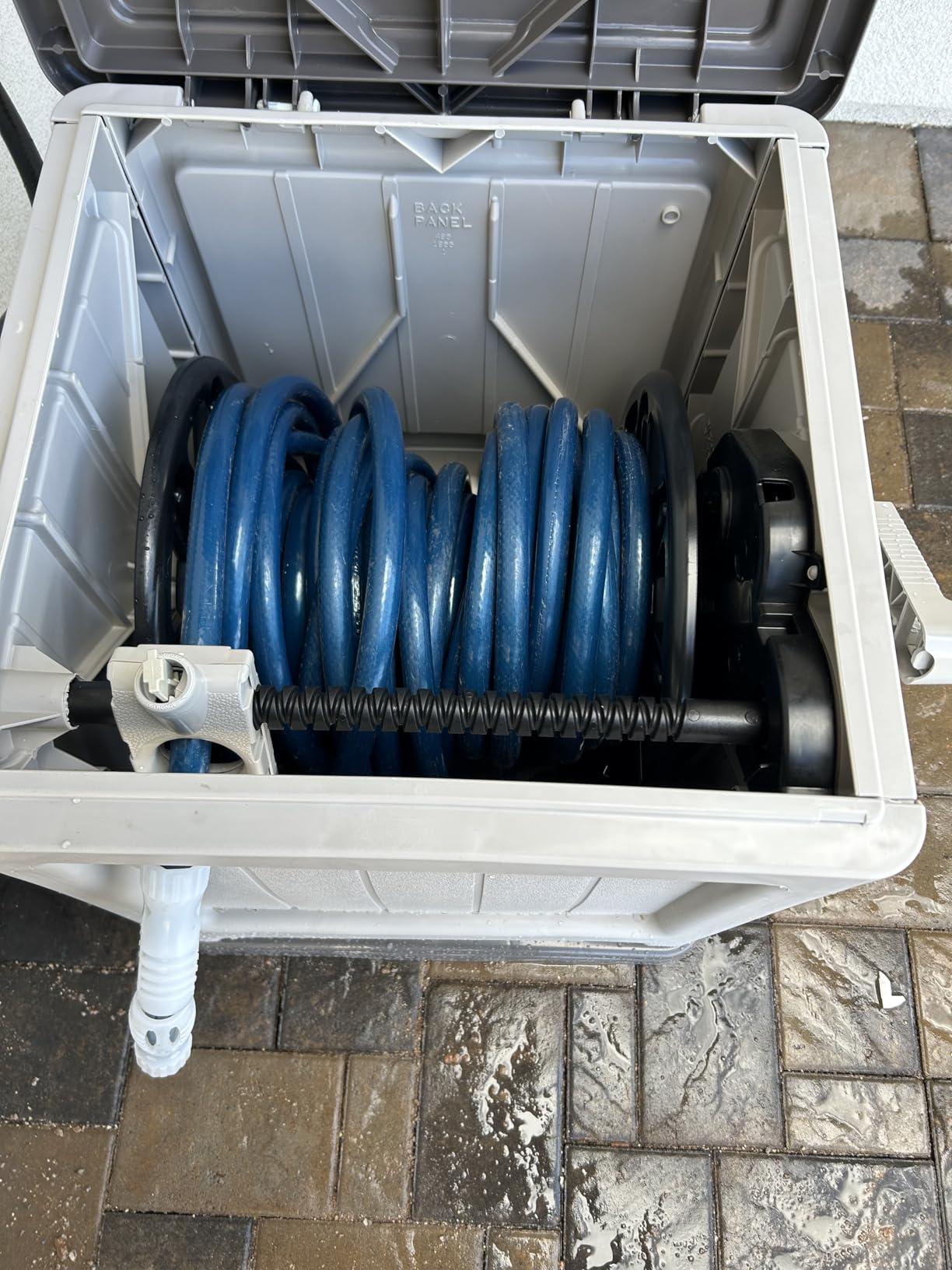 Suncast Swivel Smart Trak Hose Hideaway, 225 Foot x 5/8 Inch Garden Hose Reel with Smart Trak Guide & Swivel Base, Dove Gray/Cyberspace customer photo 2