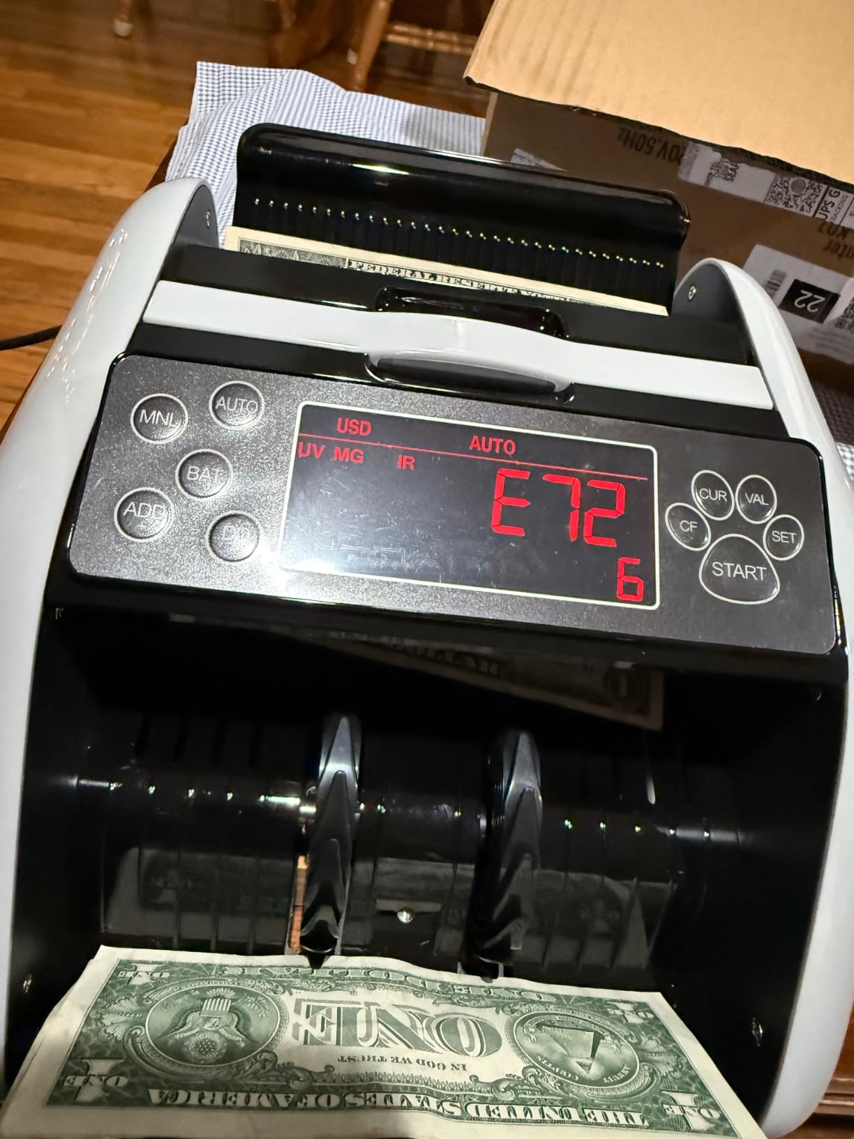 VEVOR Mixed Denomination Money Counter Machine, 1200 Notes/Minute, Cash Counter with Value Count, UV/MG/IR/DD/DBL/HLF/CHN Counterfeit Detection, TFT Display, Money Counting Machine for Dollar and Euro customer photo 2