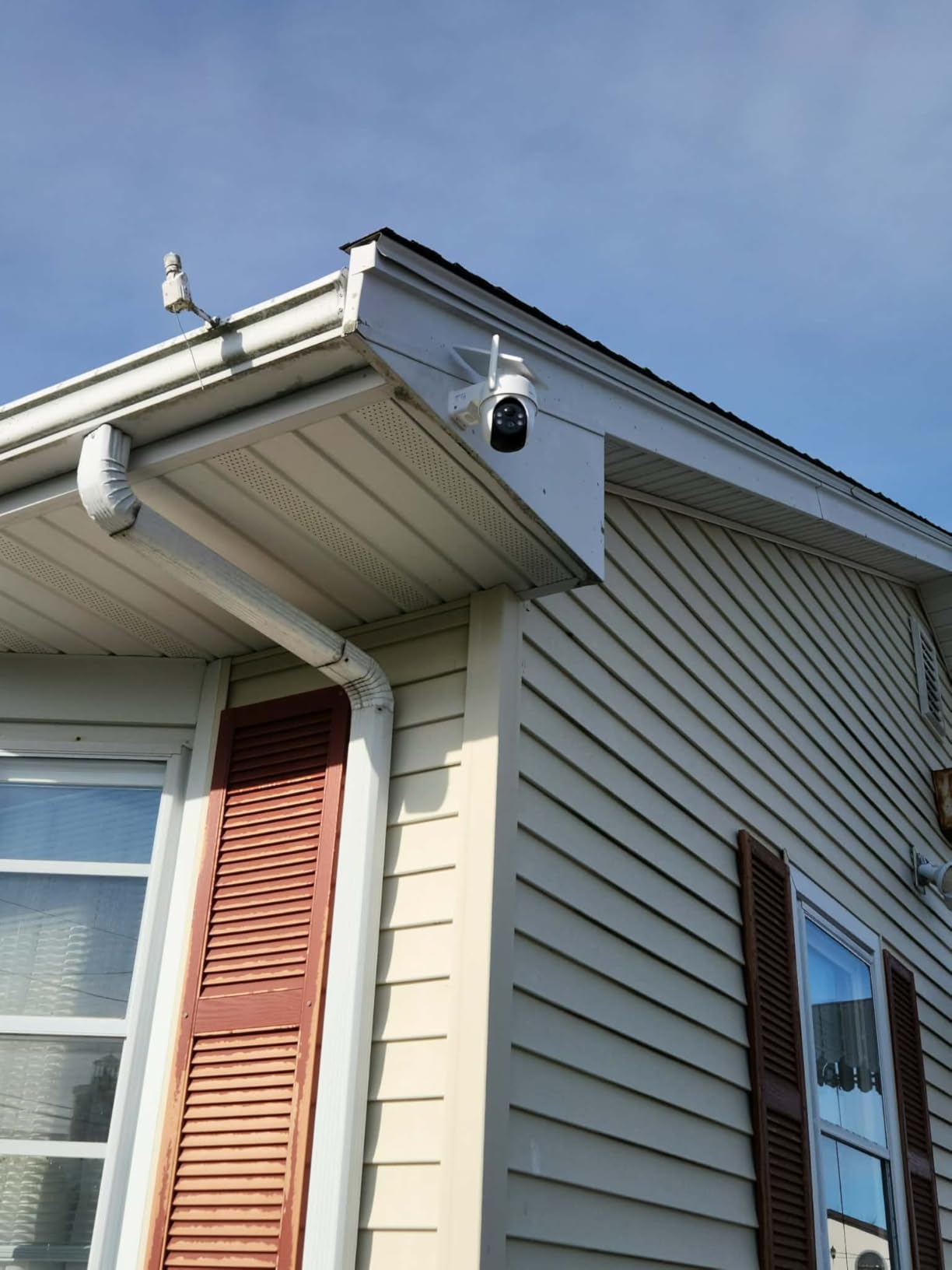 ARCCTV 360° PTZ Wireless Solar Security Cameras System 6-Cam-kit with NVR | 4MP Color Night Vision, 2-in-1 NVR Base Station, No Monthly Fee, Motion Detection, 2.4G/5G Dual Band WiFi, 2-Way Audio, IP66 customer photo 1