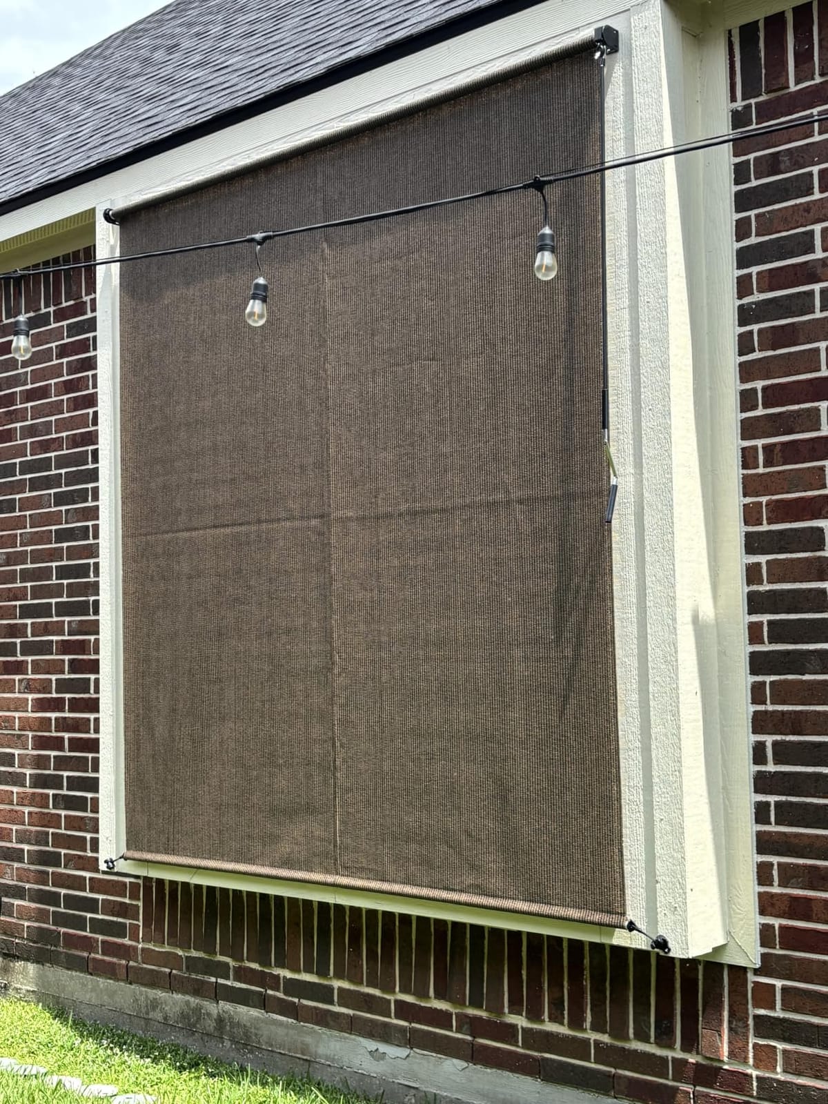 Shade&Beyond Outdoor Roller Shades with Splicing Design, 8' W x 8' H Cordless Patio Roll Up Blinds, Exterior Shade Cloth Roll for Porch, Gazebo, Pergola, Balcony, Black customer photo 1