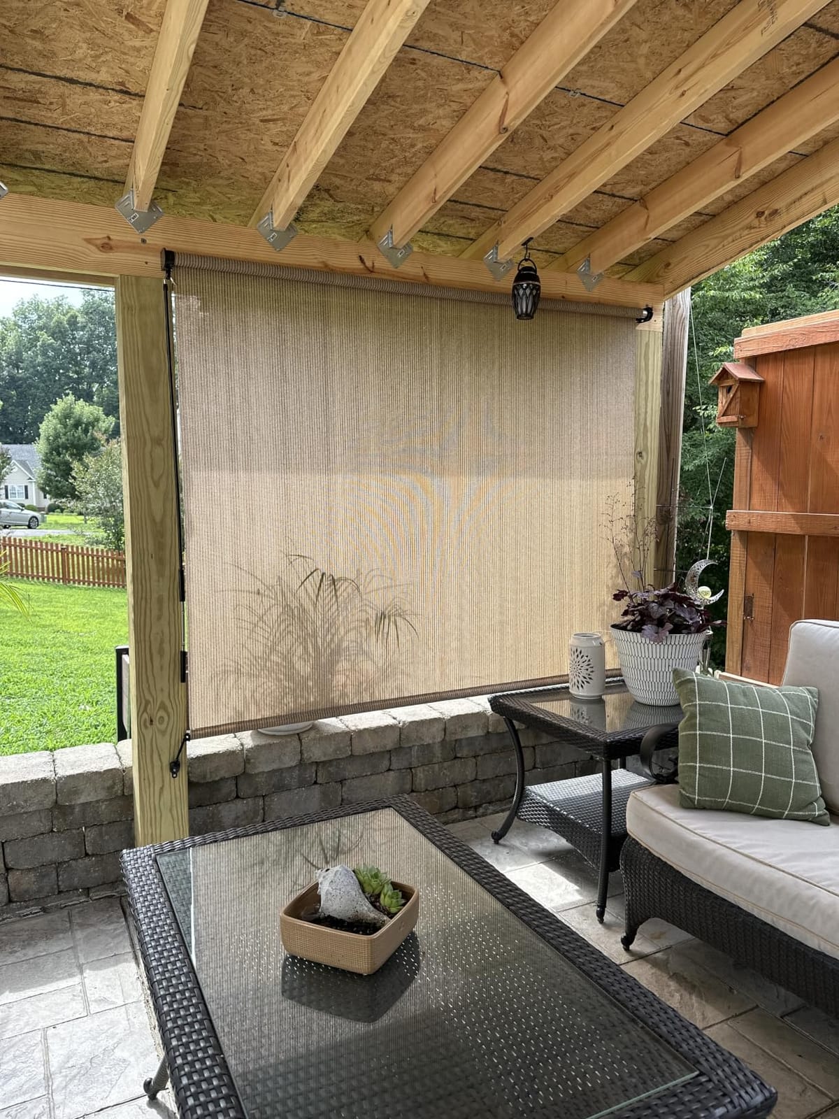 Shade&Beyond Outdoor Roller Shades with Splicing Design, 8' W x 8' H Cordless Patio Roll Up Blinds, Exterior Shade Cloth Roll for Porch, Gazebo, Pergola, Balcony, Black customer photo 2