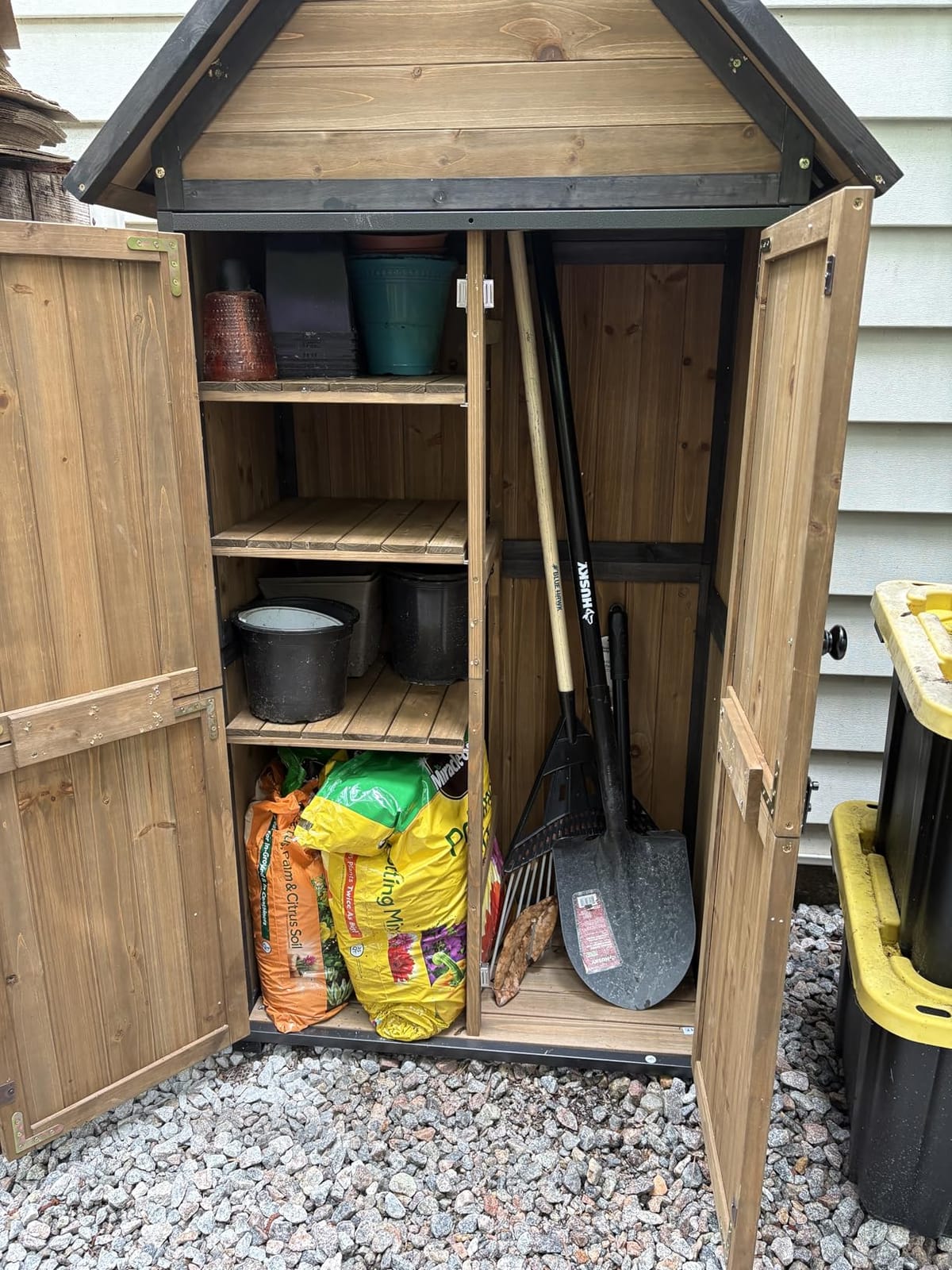 GUTINNEEN Weatherproof Outdoor Trash Can Shed, Outdoor Storage Shed with Strong Metal Frame, Wooden Garden Sheds with Adjustable Shelves and Removable Floor customer photo 1