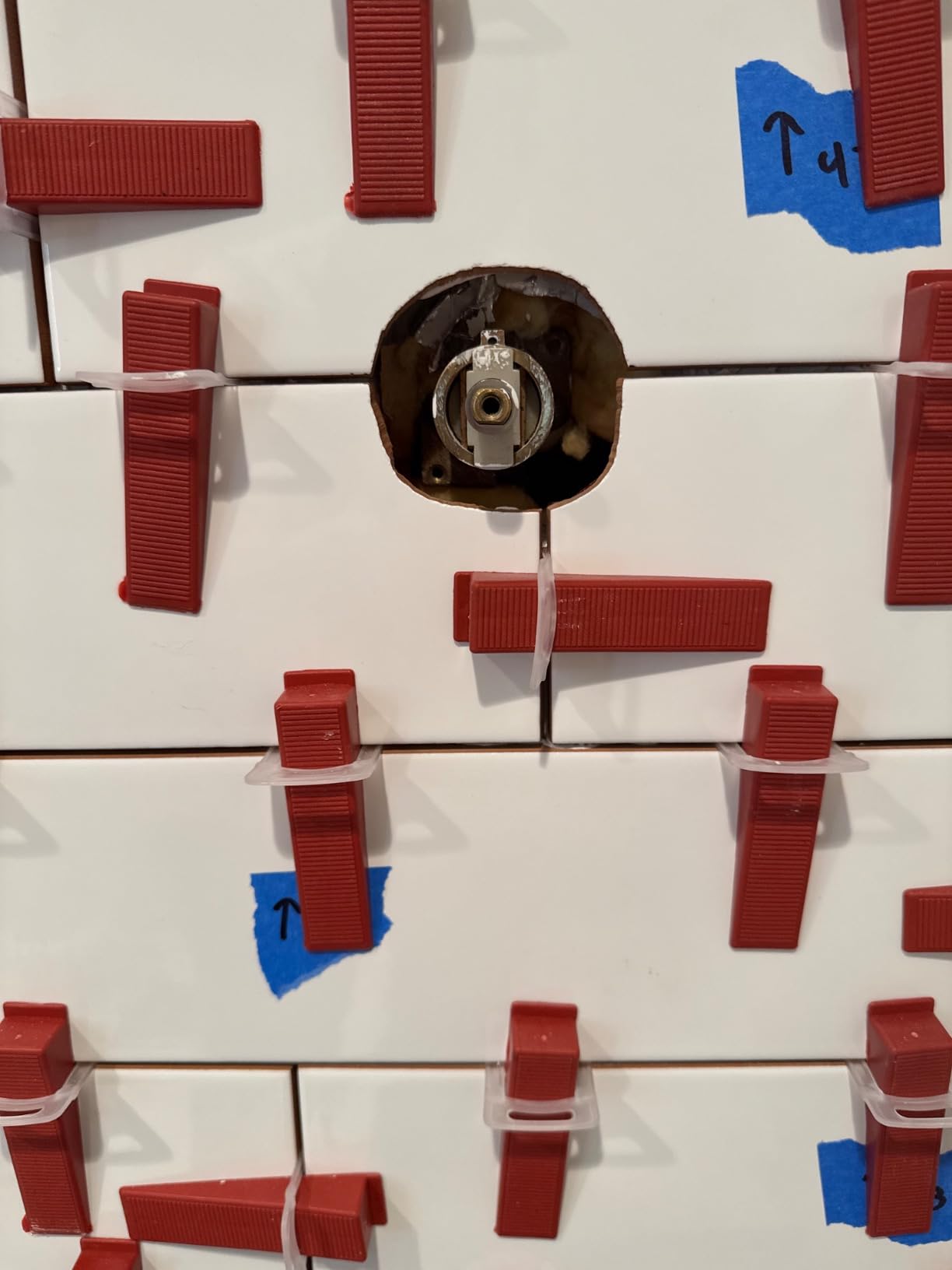 Tile Leveling System with 1200 Tile Spacers 1/16