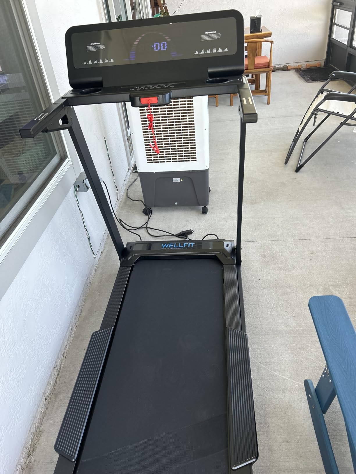 WELLFIT Treadmill with 15% Auto Incline, Foldable Heavy Duty Treadmill | 5.0HP, 10 MPH, 500 lbs Capacity, 20'' x 50'' Running Area Treadmills with Pulse Sensor, Bluetooth Player & Large LED Display customer photo 1