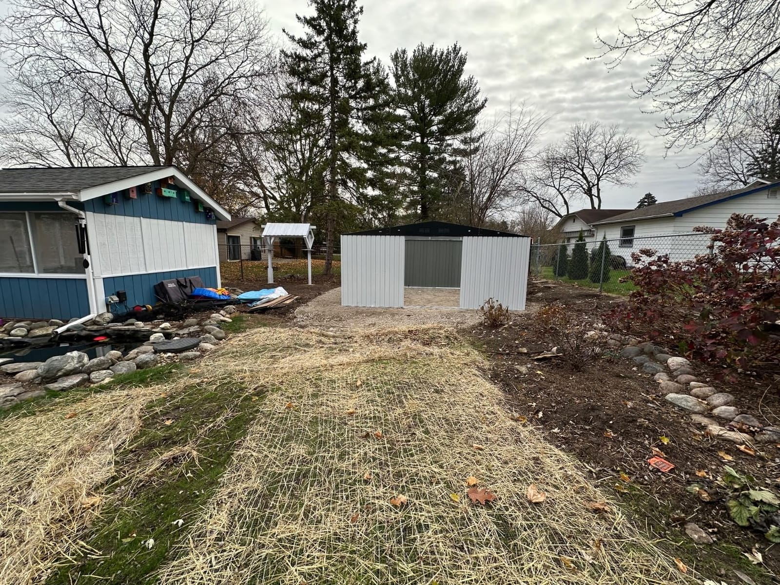 U-MAX 4'x6' Resin Outdoor Storage Shed, Lean to Plastic Shed with Base customer photo 2