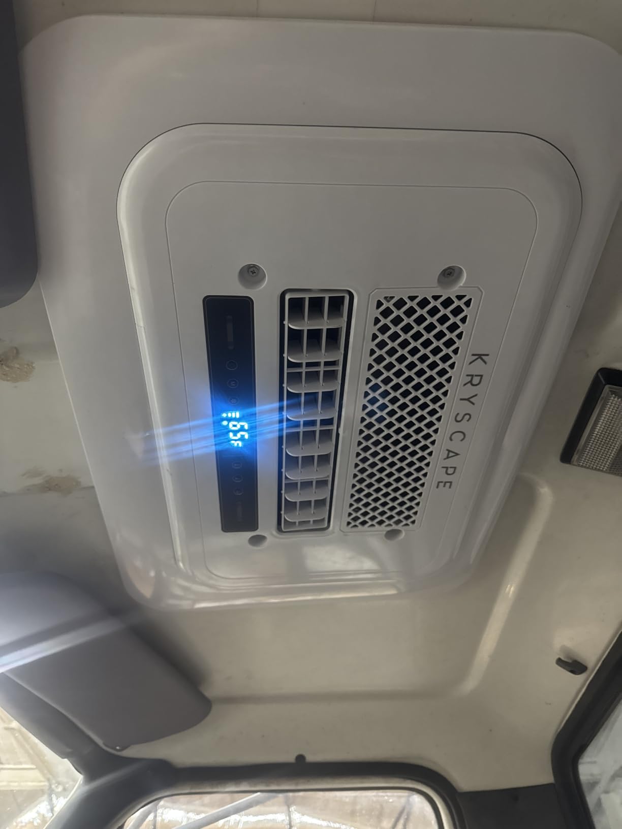 12V RV Air Conditioner 10000 BTU with Heater, 12V DC Rooftop AC Unit for Camper Van, 40dB Off-Grid Battery Powered RV AC Unit customer photo 1