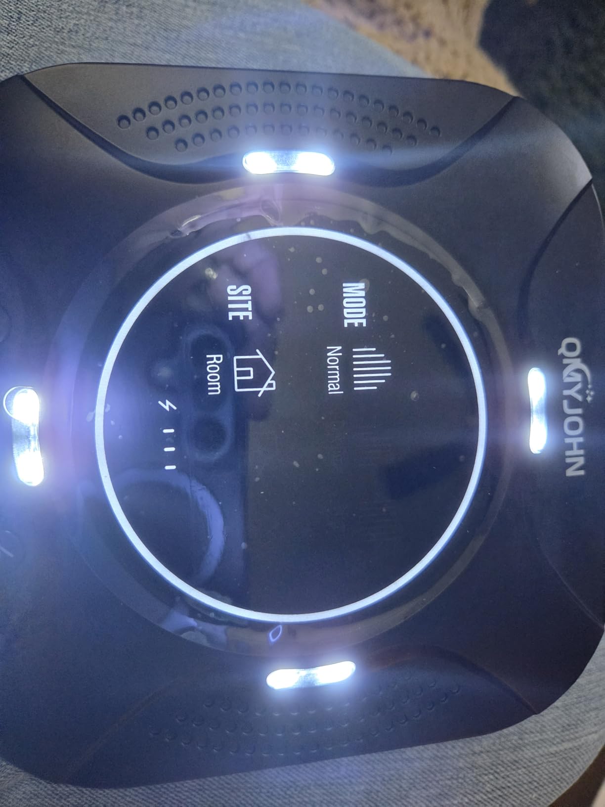 Indoor Ultrasonic Pest Repeller Plug-in, with a Display Screen & LED Strobe Light, Effectively Repels Mice, Squirrels, roaches & Other Rodents Up to 3900 Sq.Ft. Suitable for attics, garages, etc. customer photo 1