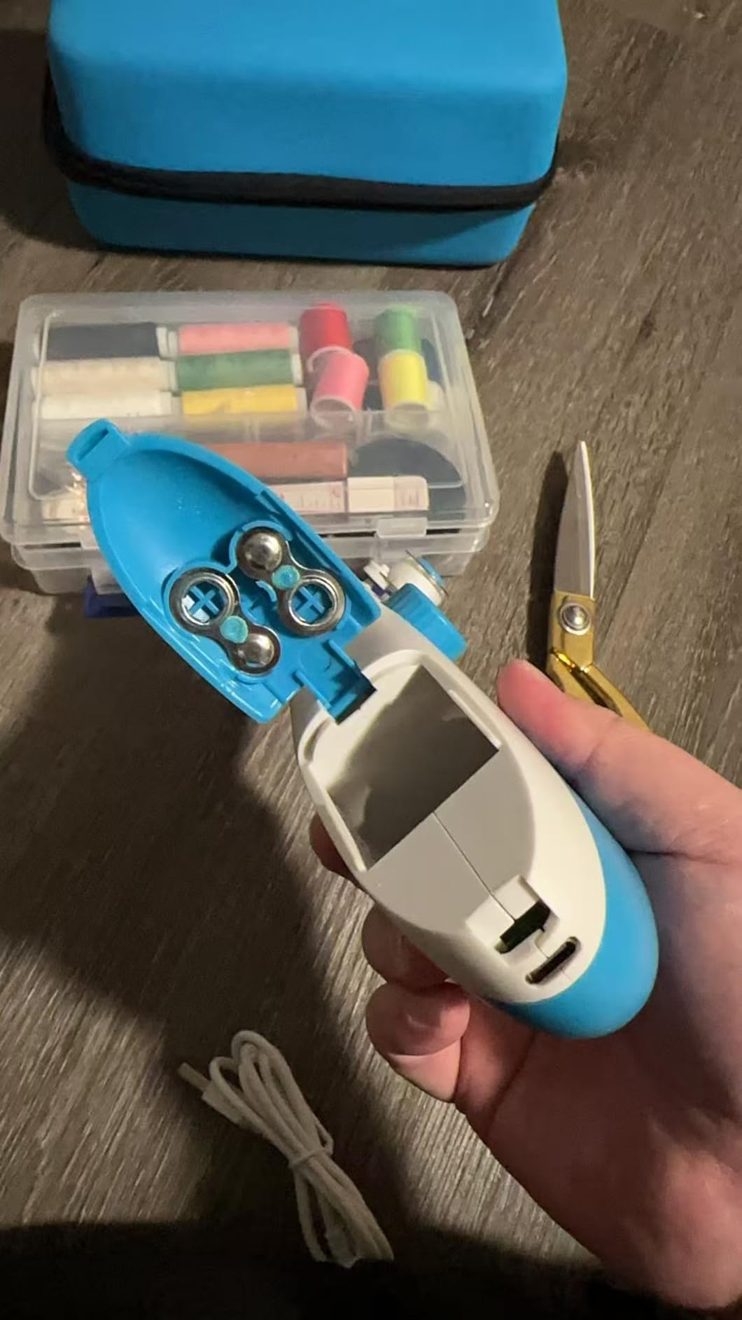 Portable Handheld Sewing Machine with 110 PCS Sewing Kit & Blue Leather Case, Dual-Speed, Built-in Work Light, Dual Power Supply. Perfect for Home & Travel, for Adults & Beginners, for Clothes & Jeans customer photo 2