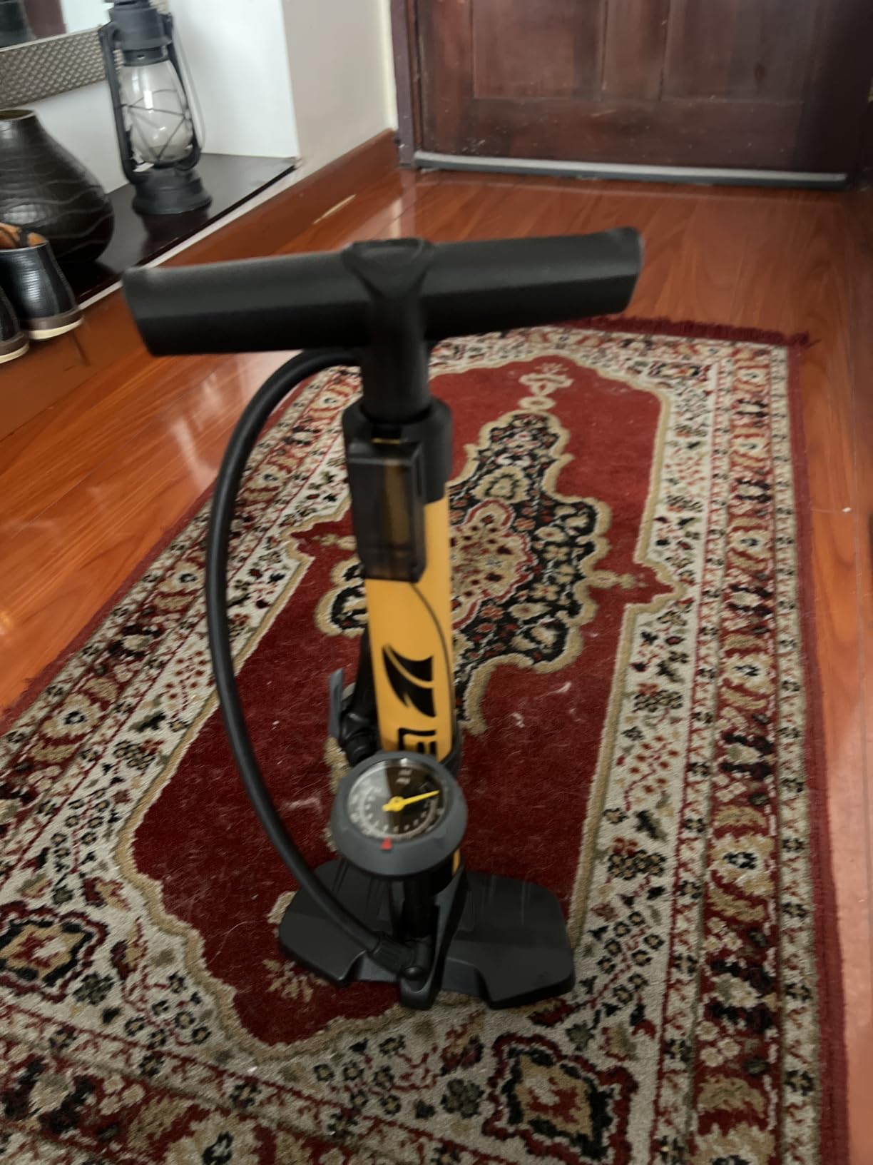 BV Bicycle Pump Durable Bike Floor Pump 17/24 inch Smart Valve Head, 160 psi, Automatically Reversible Presta and Schrader customer photo 1