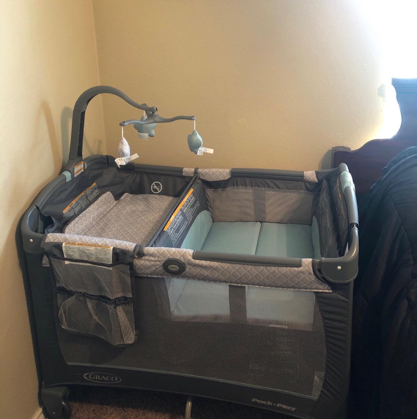 Graco Pack and Play Change 'n Carry Playard with Portable Changing Pad, Manor customer photo 2