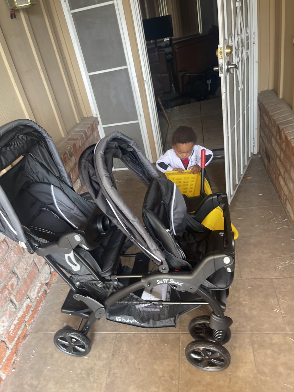 Baby Trend Sit N' Stand Double Stroller, Onyx customer photo 2