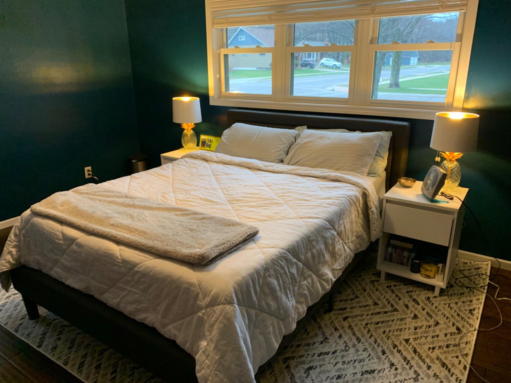SAFAVIEH Adirondack Collection Area Rug - 6' x 9', Ivory & Charcoal, Chevron Design, Non-Shedding & Easy Care, Ideal for High Traffic Areas in Living Room, Bedroom (ADR104N) customer photo 2