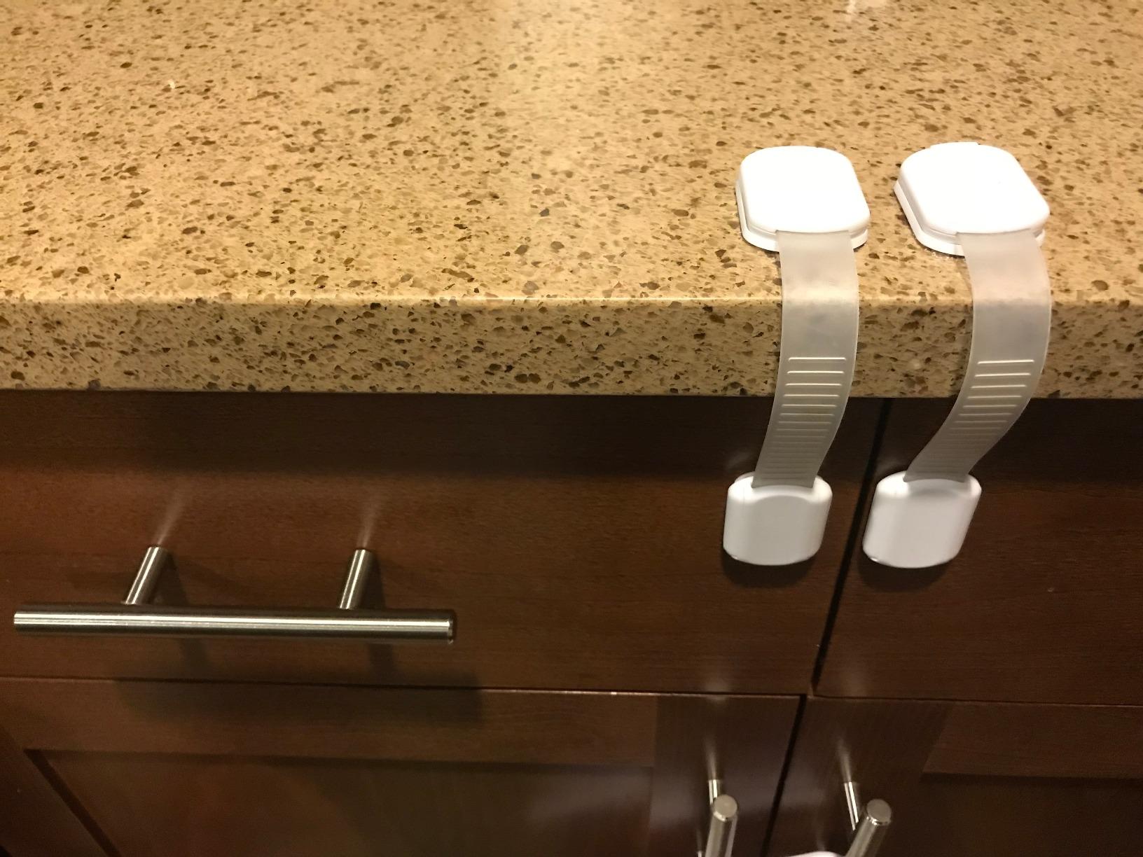 Child Safety Strap Locks (10 Pack) Baby Locks for Cabinets and Drawers, Toilet, Fridge & More. 3M Adhesive Pads. Easy Installation, No Drilling Required, White customer photo 2