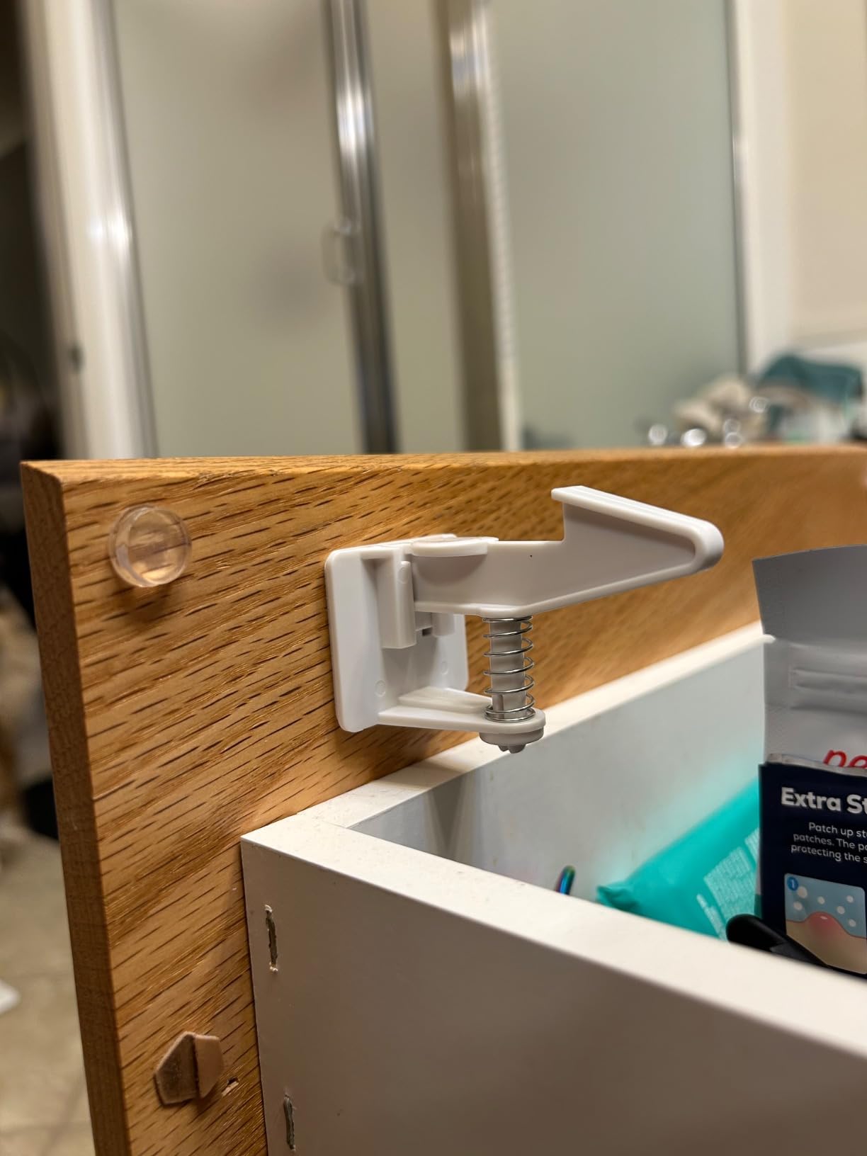 Inaya Cabinet Locks Baby Proofing (Standard Length) - Child Proof Drawer Locks - Child Safety Cabinet Latches with 3M Adhesive Easy Installation - No Drilling or Extra Screws (8 Pack) customer photo 1