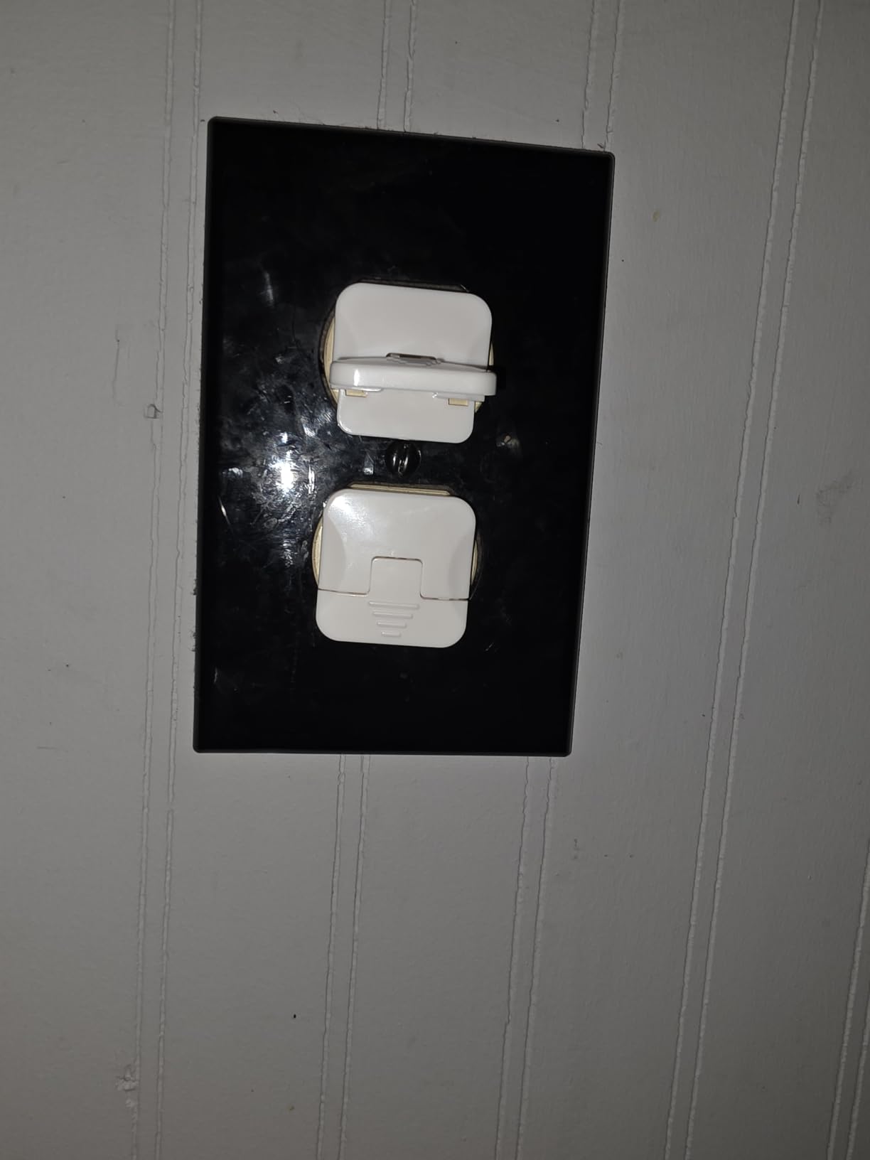 Mom's Choice Gold Awards Winner - Outlet Covers with Hidden Pull Handle Baby Proofing Plug Covers (45 Pack) 3-Prong Child Safety Socket Covers Electrical Outlet Protectors Kid Proof Outlet Cap customer photo 1