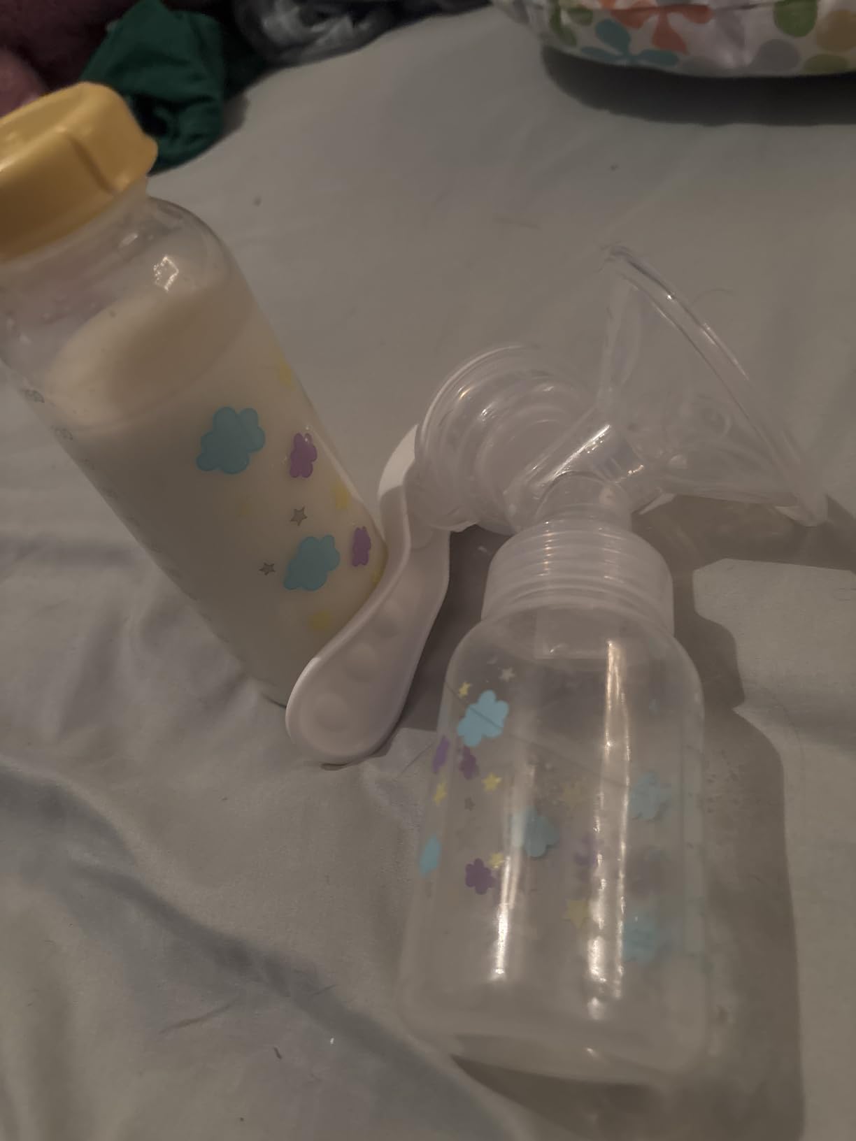Portable Manual Breast Pump - Silicone Hand Feeding Pump customer photo 1
