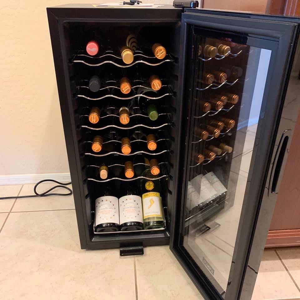 SCHMECKE 33 Bottle Dual Zone Wine Cooler Refrigerator w/Lock | Large Freestanding Wine Cellar | 41f-64f Digital Temperature Control Wine Fridge For Red, White, Champagne or Sparkling Wine - Black customer photo 1