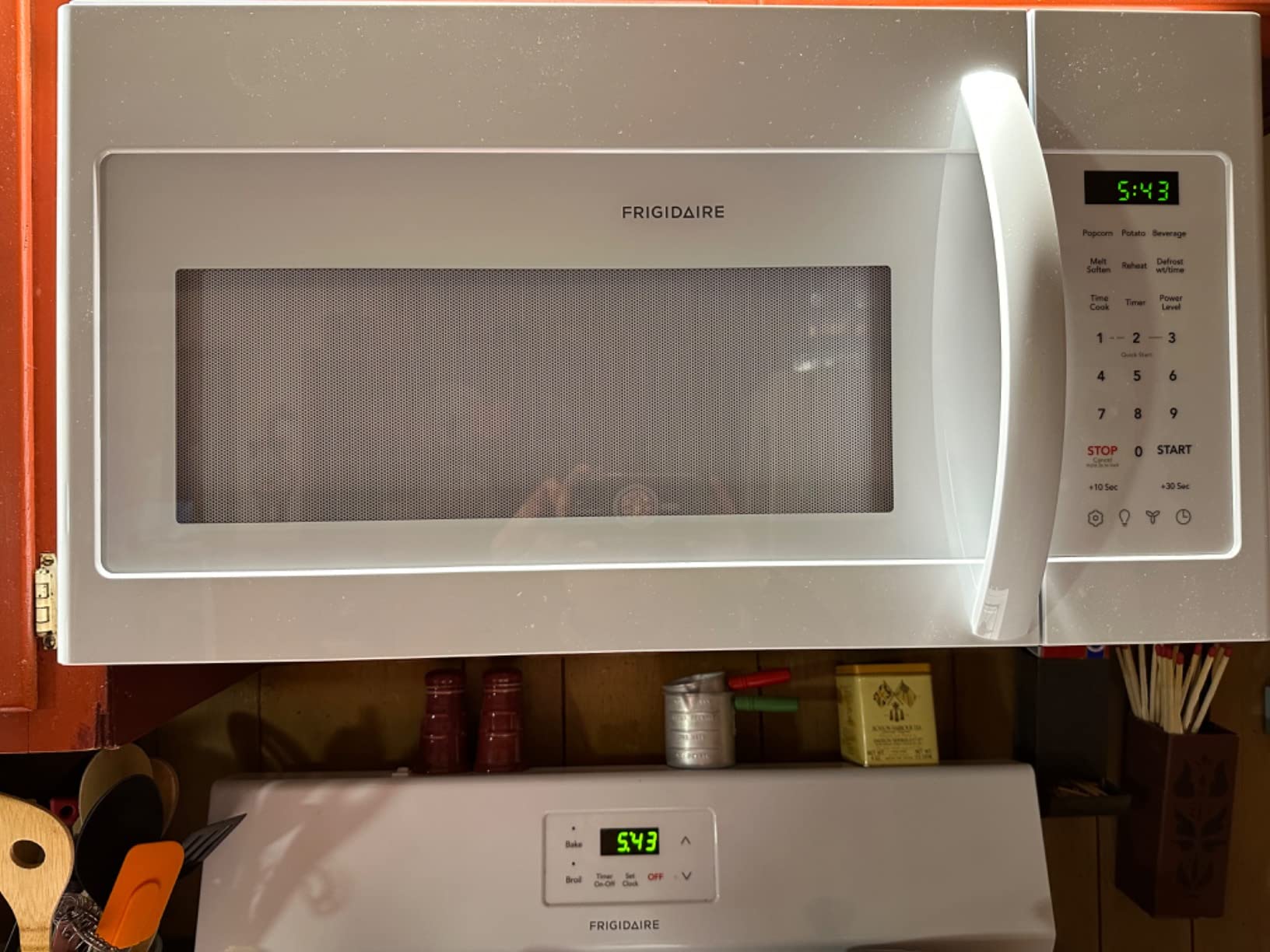Frigidaire FFMV1846VW 30