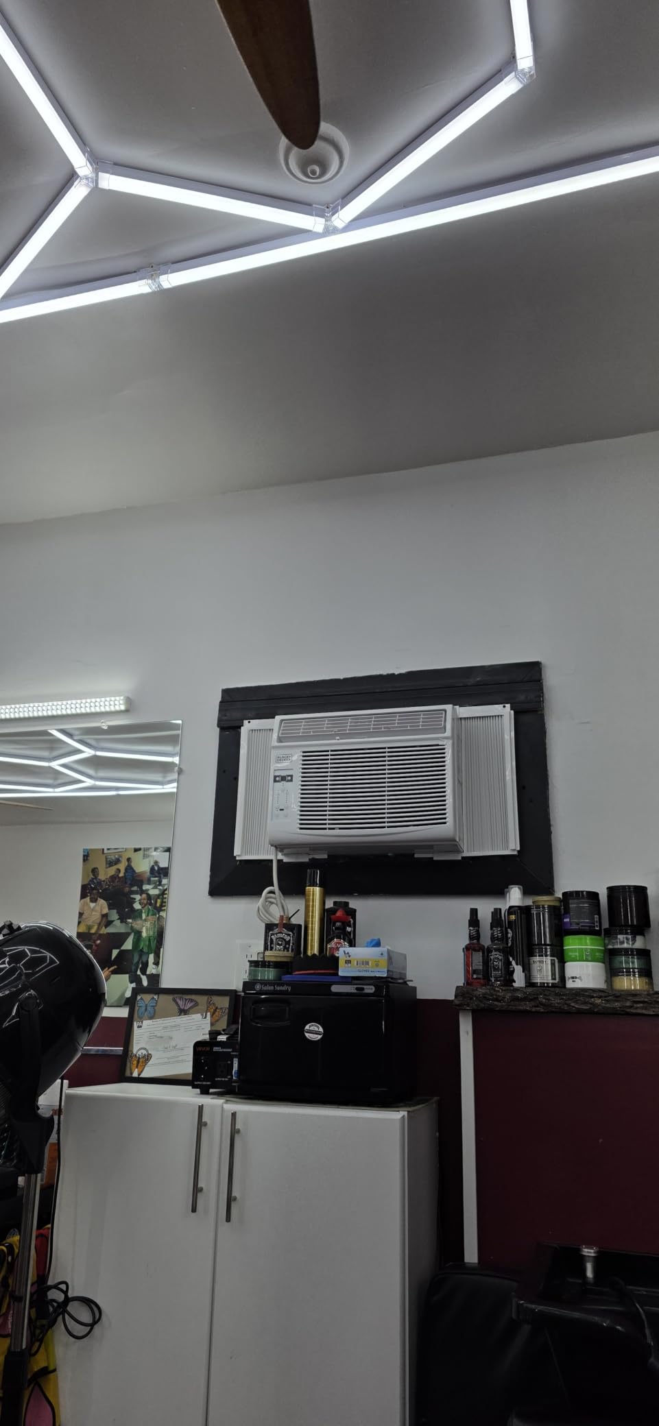 BLACK+DECKER Window Air Conditioner 14300 BTU, BD145WT6, White customer photo 1