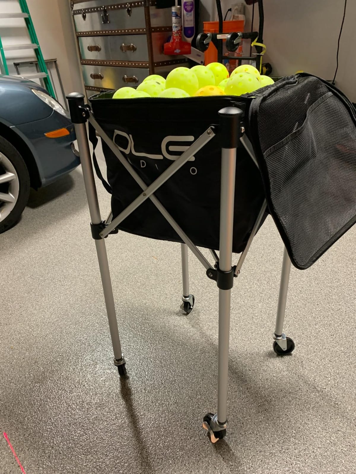 Tennis Ball Hopper Tennis Ball Basket with Side Pockets Lightweight Tennis Ball Cart Holds 160 Balls, Portable Sports Teaching Cart with Wheels for Tennis Player customer photo 1