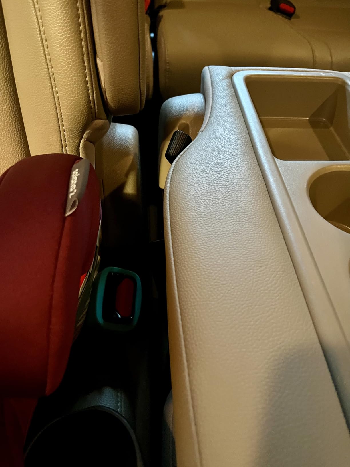 Diono Solana 2 XL 2022, Dual Latch Connectors, Lightweight Backless Belt-Positioning Car, 8 Years 1 Booster Seat, Black customer photo 1