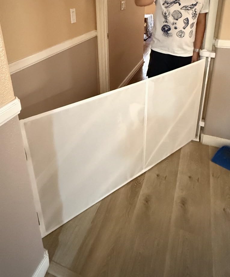 Miumoon 71 inch Reinforced Retractable Baby Gates 34 inch Tall customer photo 1