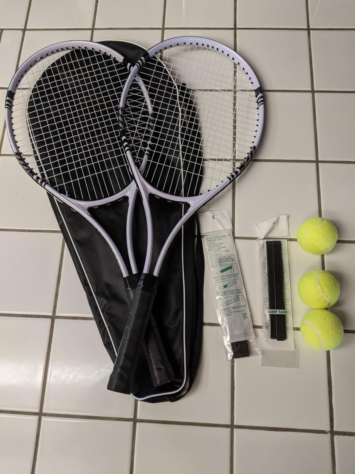 UUBEMM Tennis Rackets 2 Players Recreational for Adult,Lightweight Tennis Racquets for Beginner Student Training,Tennis Racket Set with Carrying Cover Bag,Grip Tapes,Tennis Balls customer photo 1