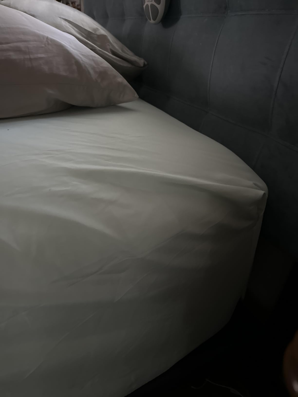 Coolmax® Cooling Sheets for Hot Sleepers, Queen Size, Light Grey customer photo 1