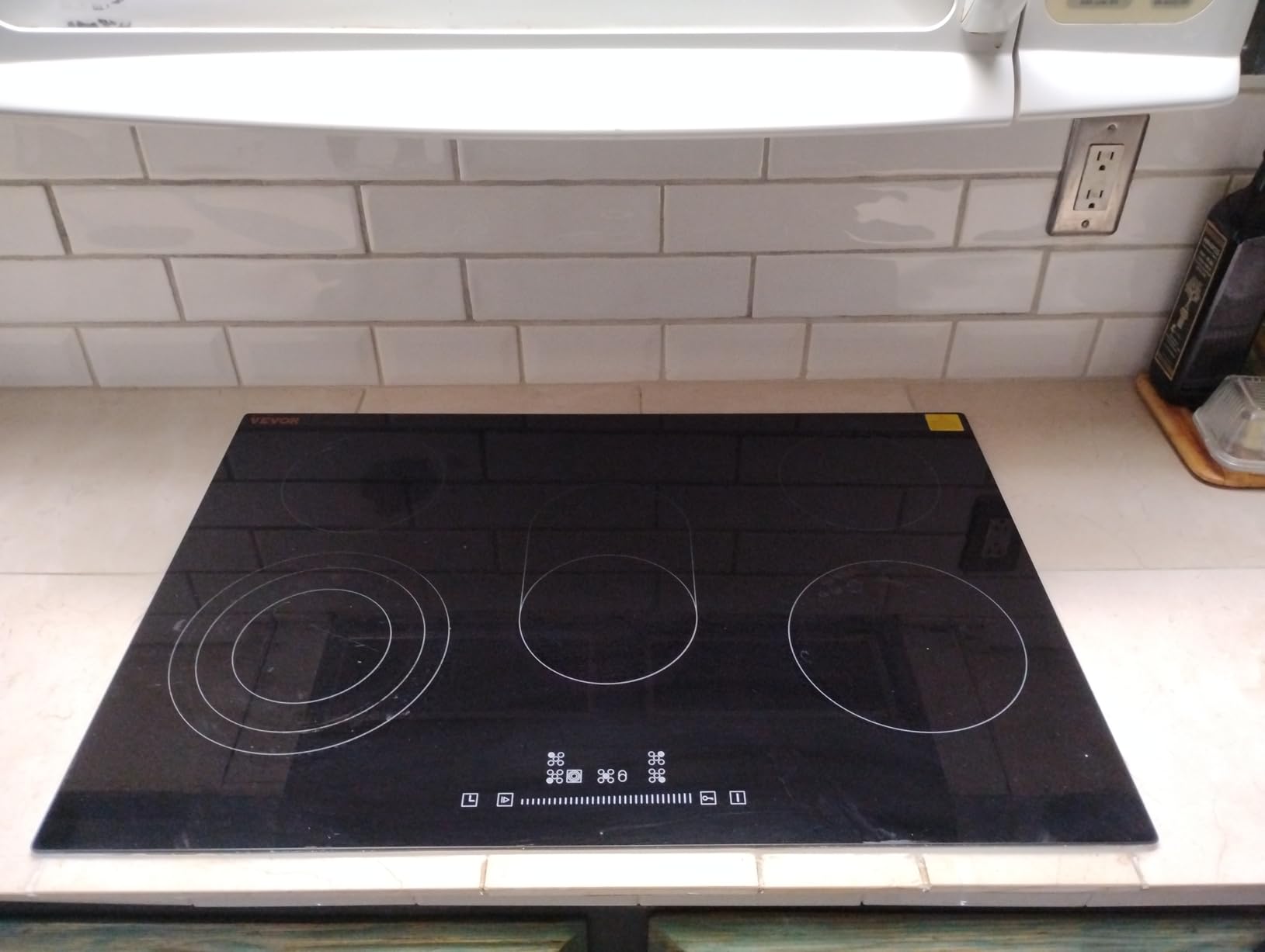 VEVOR Built in Electric Stove Top, 30 inch 5 Burners Ceramic Cooktop, 240V Glass Radiant Cooktop with Sensor Touch Control, Timer & Child Lock Included, 9 Power Levels for Simmer Steam Slow Cook Fry customer photo 1