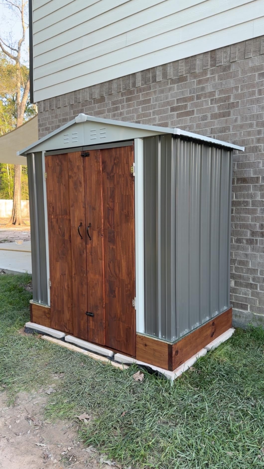 Flamaker 6x8 FT Storage Shed Waterproof Metal Garden Shed with Lockable Door Utility Tool Shed Outdoor Storage for Backyard, Patio and Lawn, Brown customer photo 1