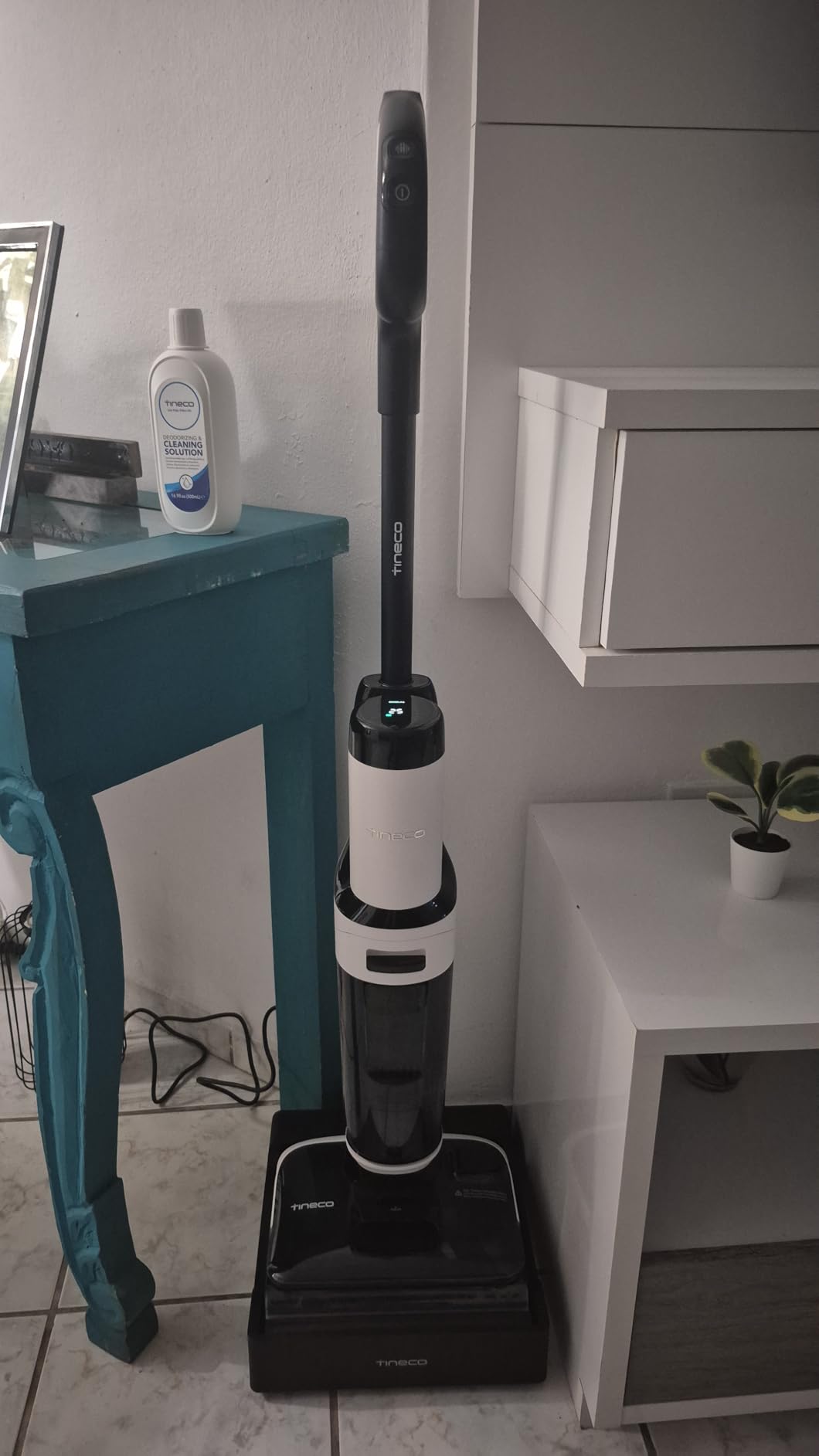 Tineco Floor ONE Stretch S6 Cordless Wet Dry Vacuum Cleaner, 180°Lay-Flat Smart Vacuum Mop, 40 Minutes Long Runtime 158℉ Flashdry Self-Cleaning, Dual-Sided Edge Cleaning Lightweight Floor Cleaner customer photo 2