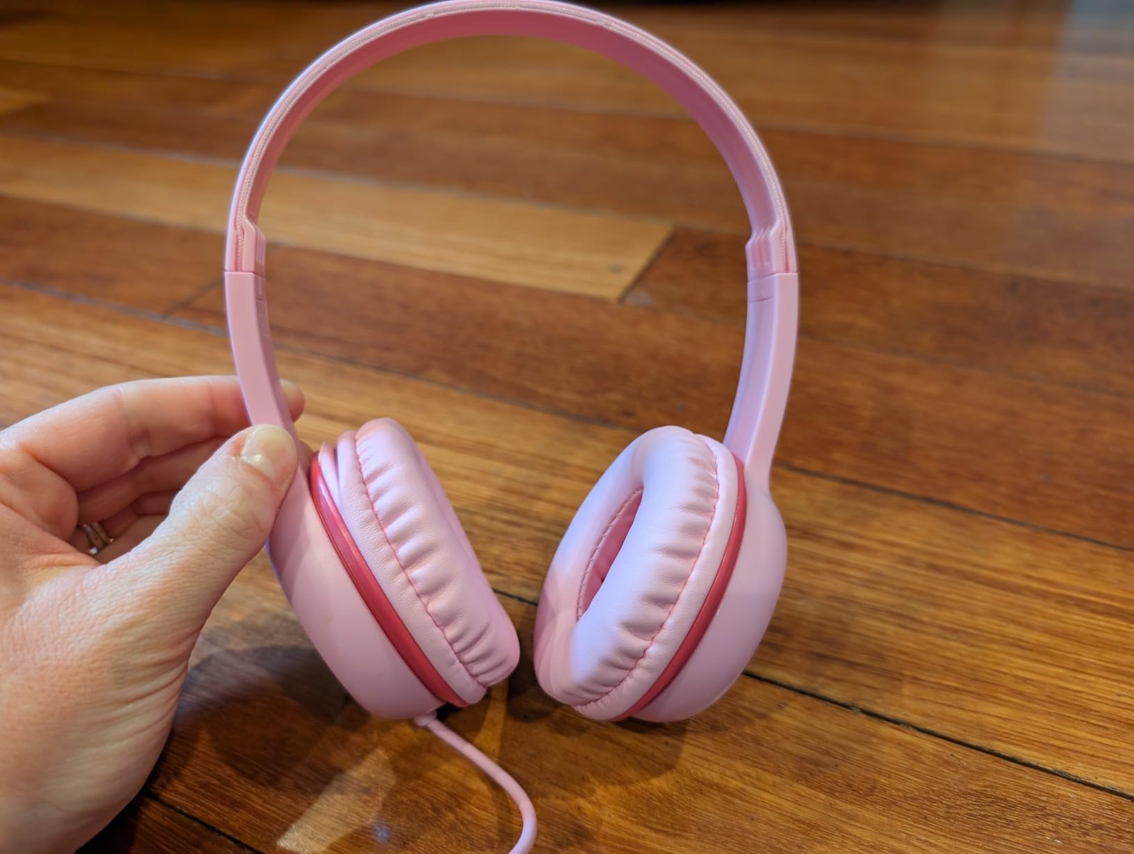 vinamass Kids Headphones with 85dB Volume Limit,On Ear Headphones,Adjustable and Flexible for Toddlers to Adults,Suit for School Classroom Students Teens Children customer photo 1