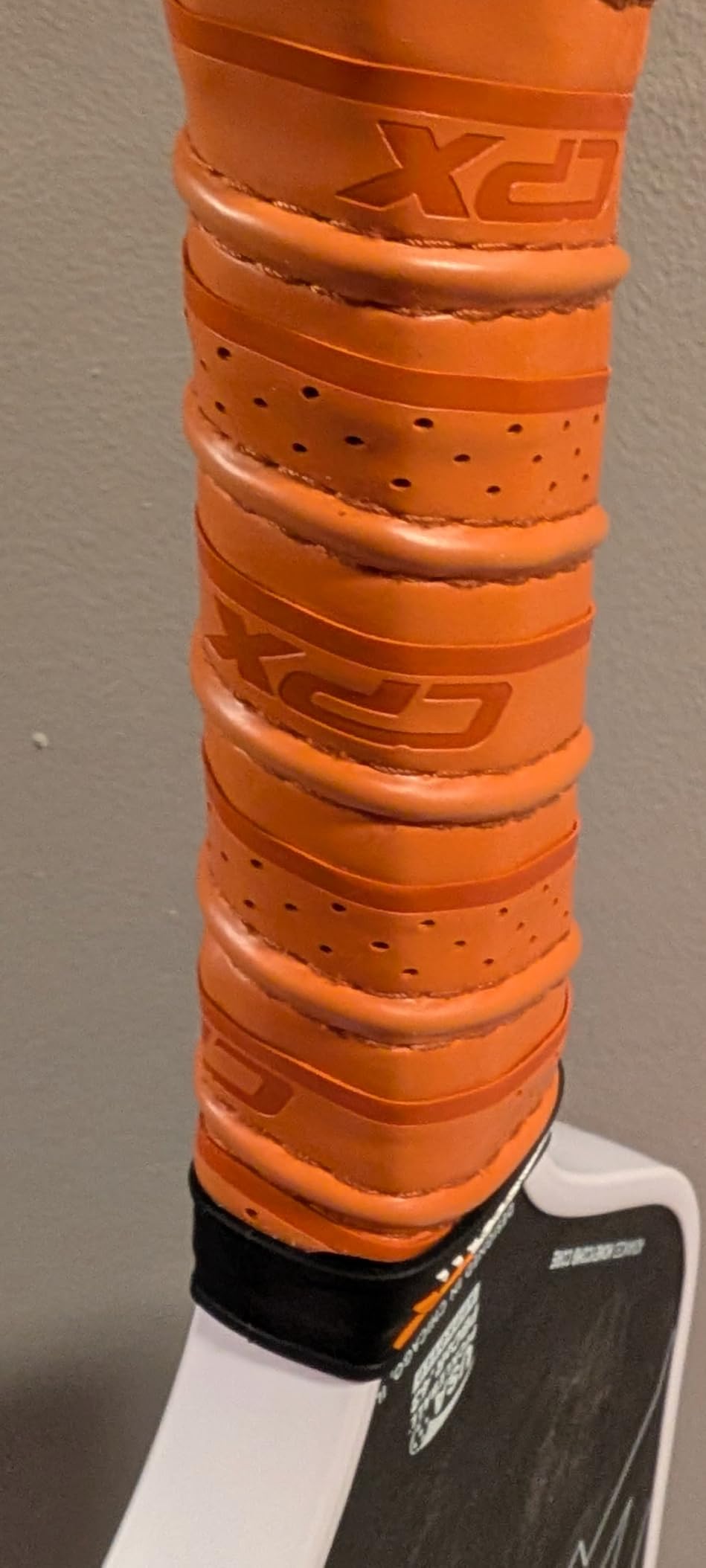 CPX Pro Carbon Fiber Pickleball Paddle - Professional Grade, Matte Finish, Honeycomb Core, Tennis Style Grip - Edgeless Paddle Designed in Chicago, USA customer photo 1