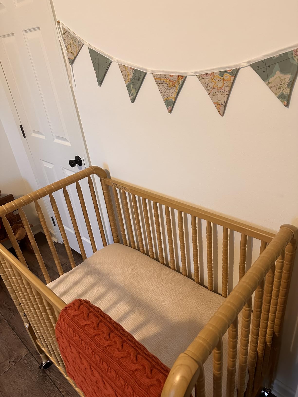 DaVinci Jenny Lind 3-in-1 Convertible Mini Crib, Honey customer photo 1