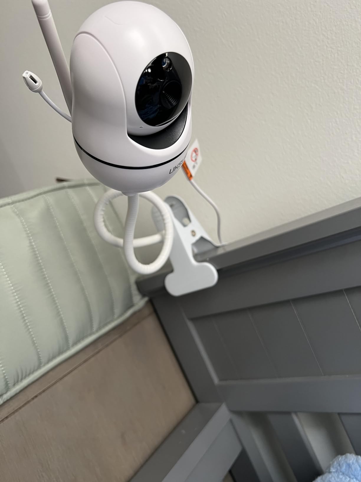 UKSUP Baby Monitor with Camera and Audio with 30 hrs Battery Life & No WiFi customer photo 2