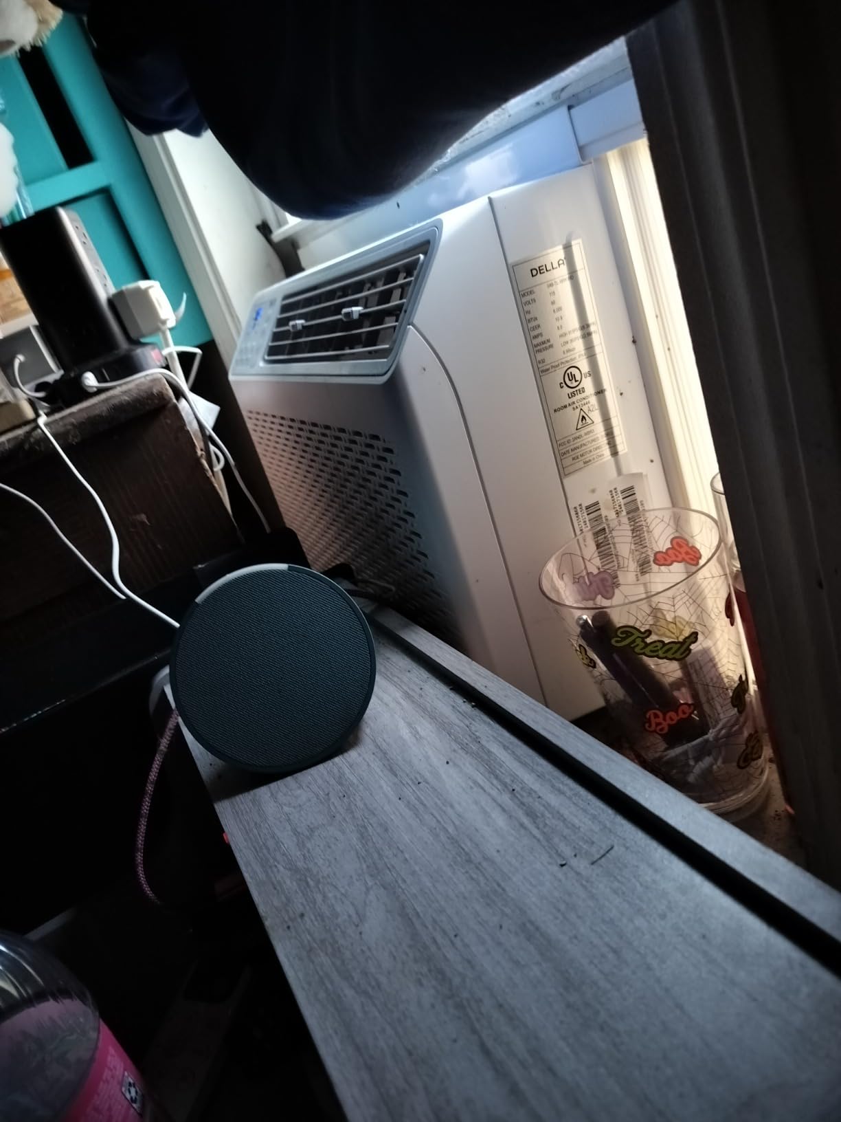 DELLA 14,000 BTU Window Air Conditioner, Work with Alexa, Cools Up to 700 Sq. Ft., GEO Location, Remote/App Control, Dehumidifier, Fan, Reusable Filter, Easy Install Kit customer photo 1
