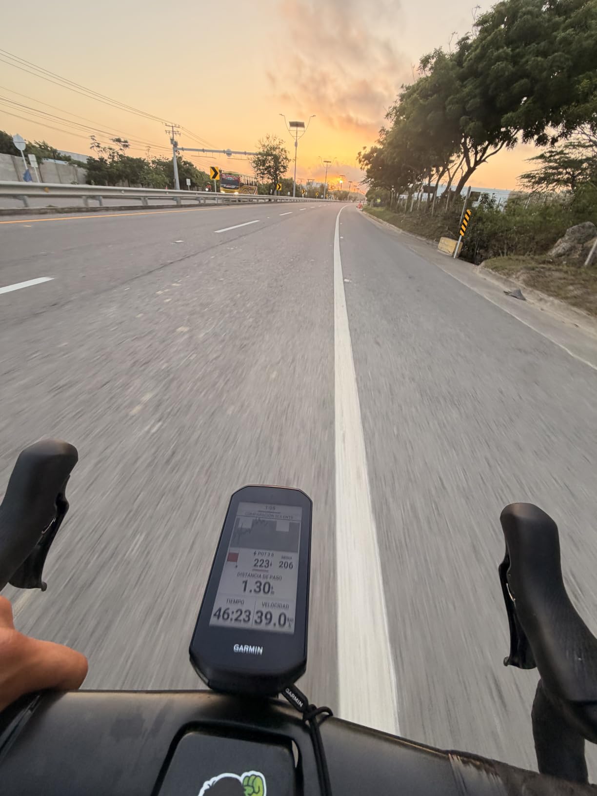 Garmin Edge® 1050, Premium Cycling Computer customer photo 2